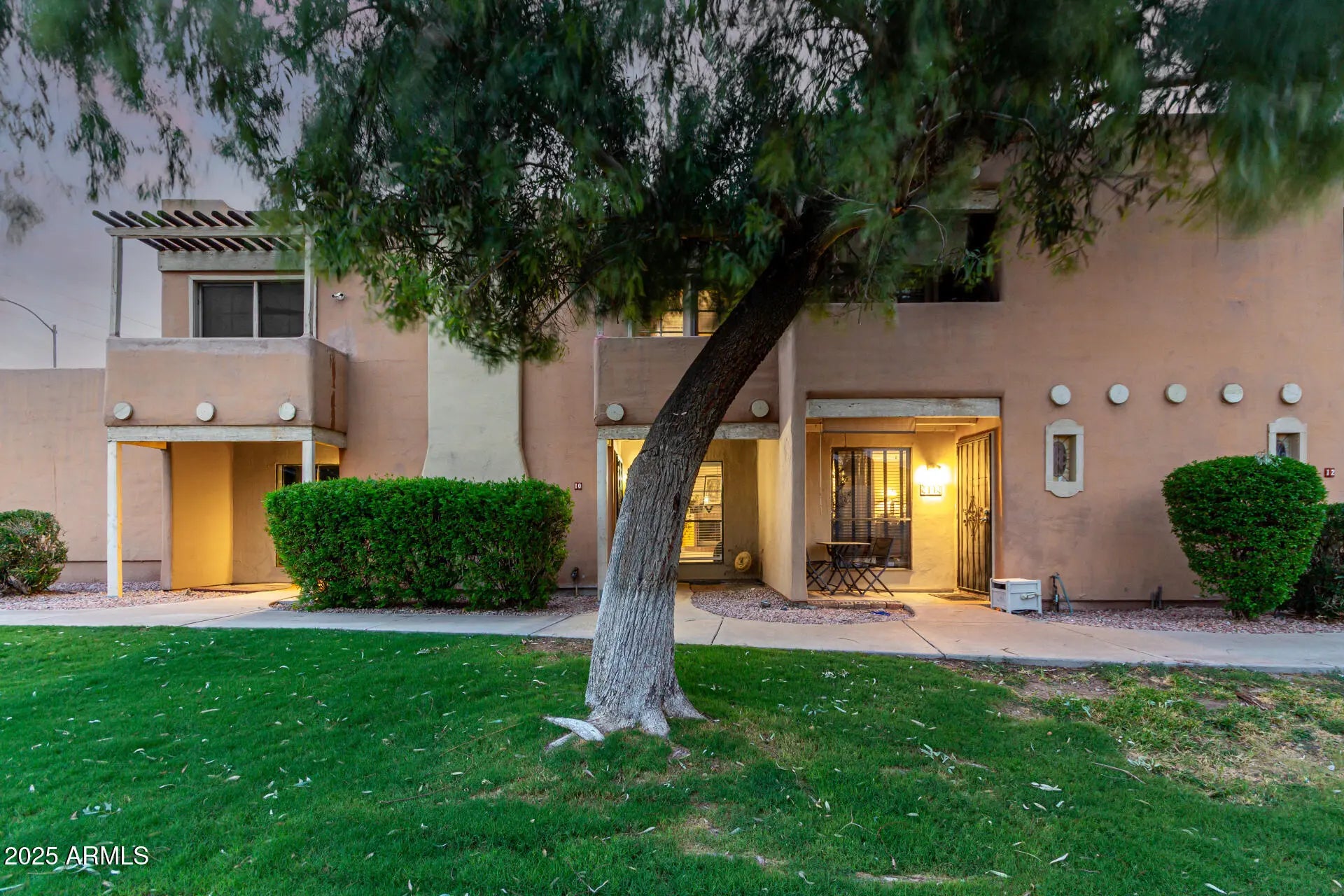 Photo of Listing #6914899