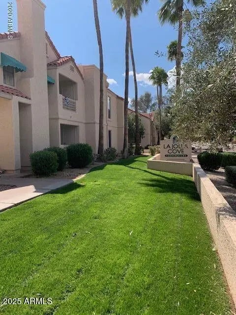 Photo of Listing #6914011