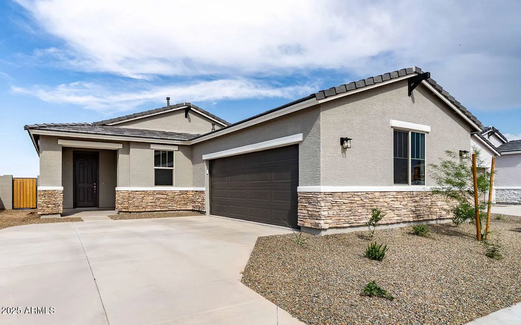 17565 N Bolerno Drive, Maricopa