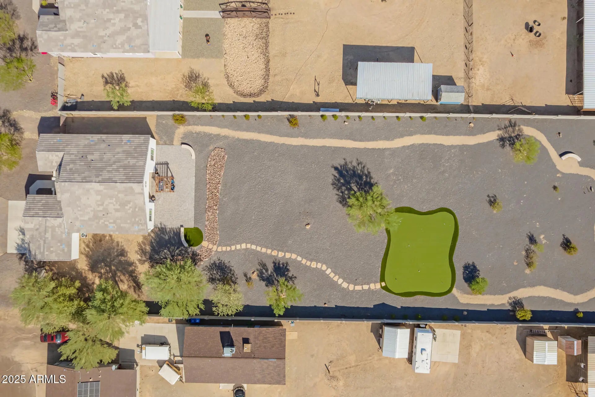 Photo of Listing #6915701