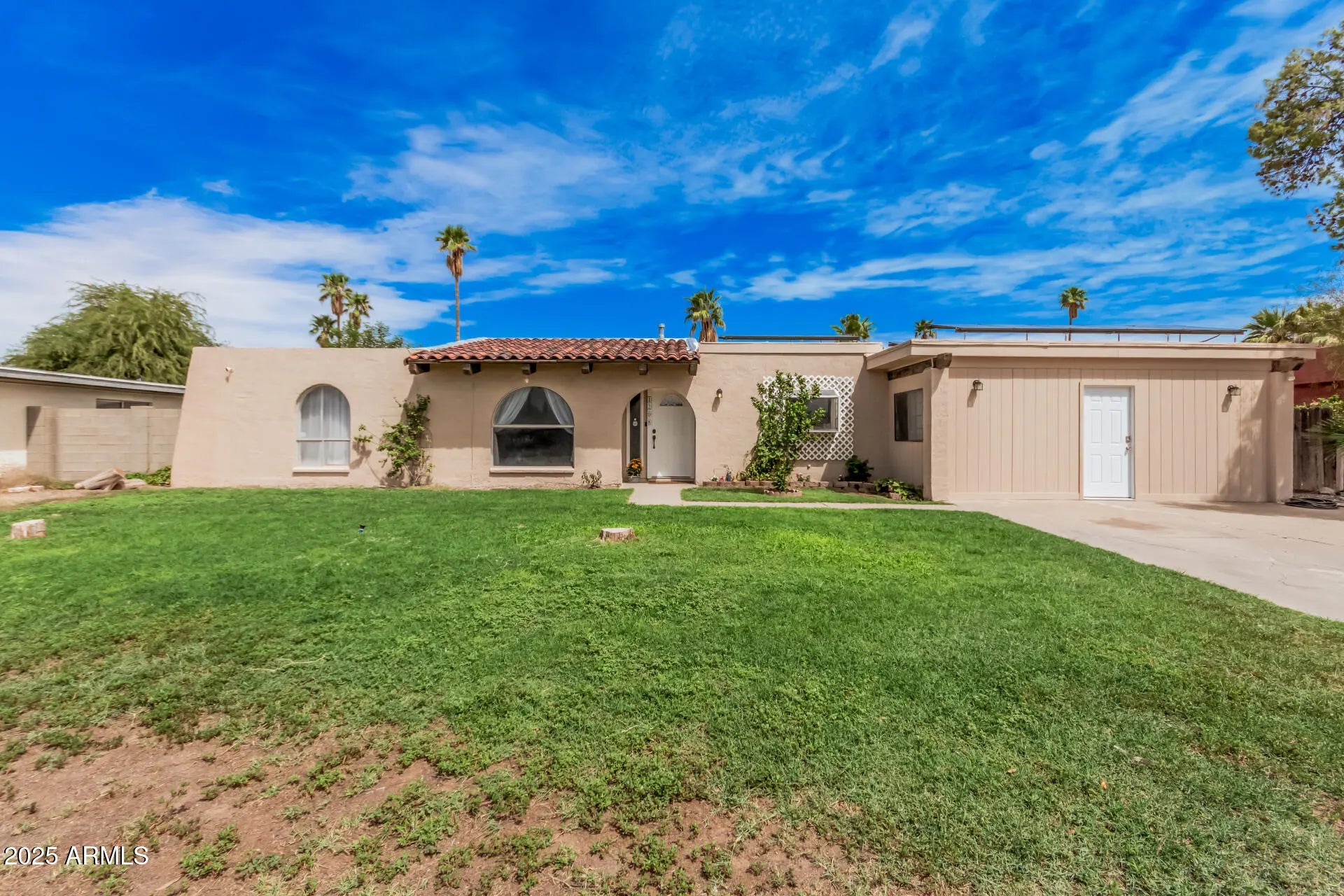 Photo of Listing #6914909