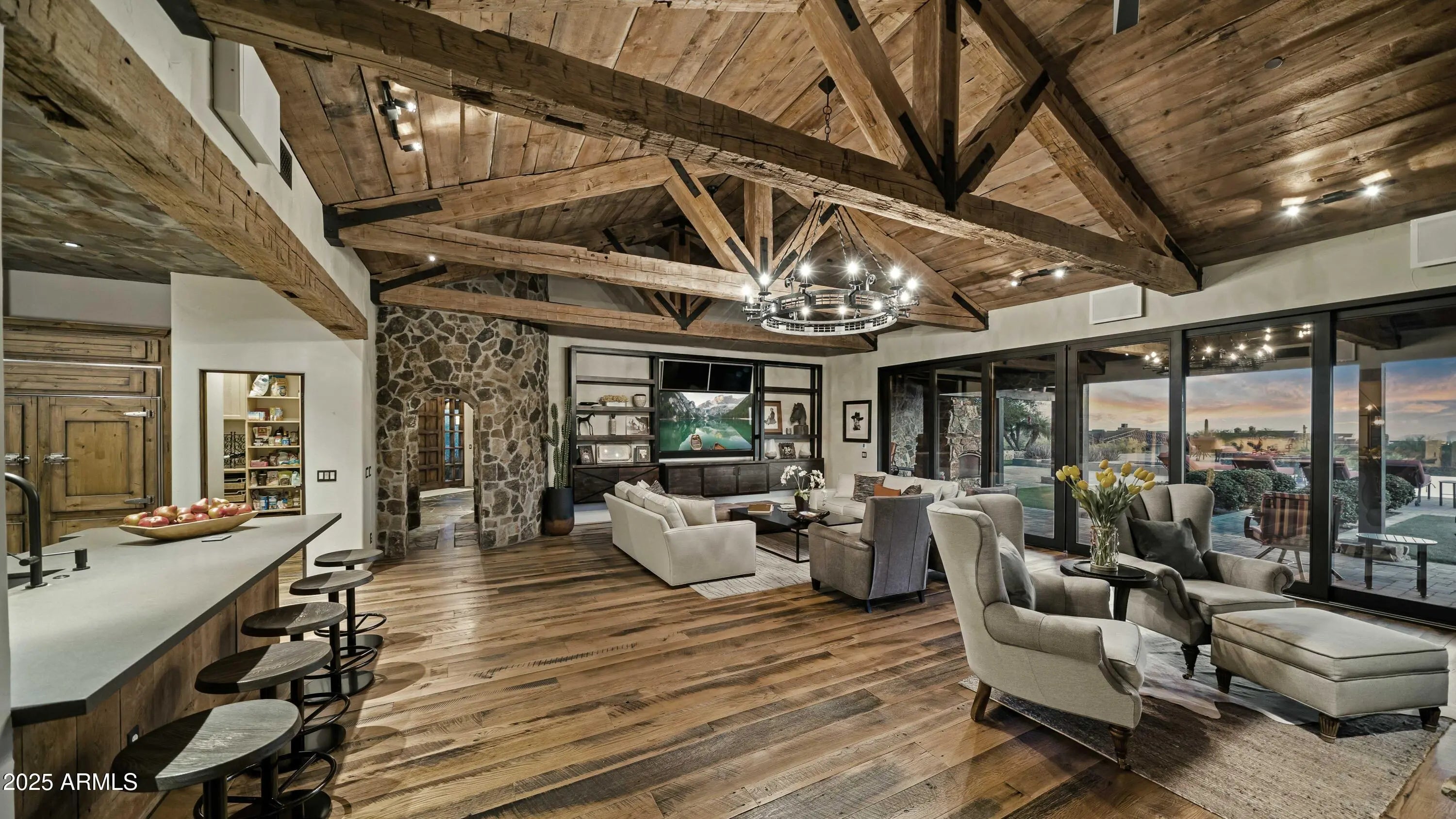 Photo of Listing #6915918