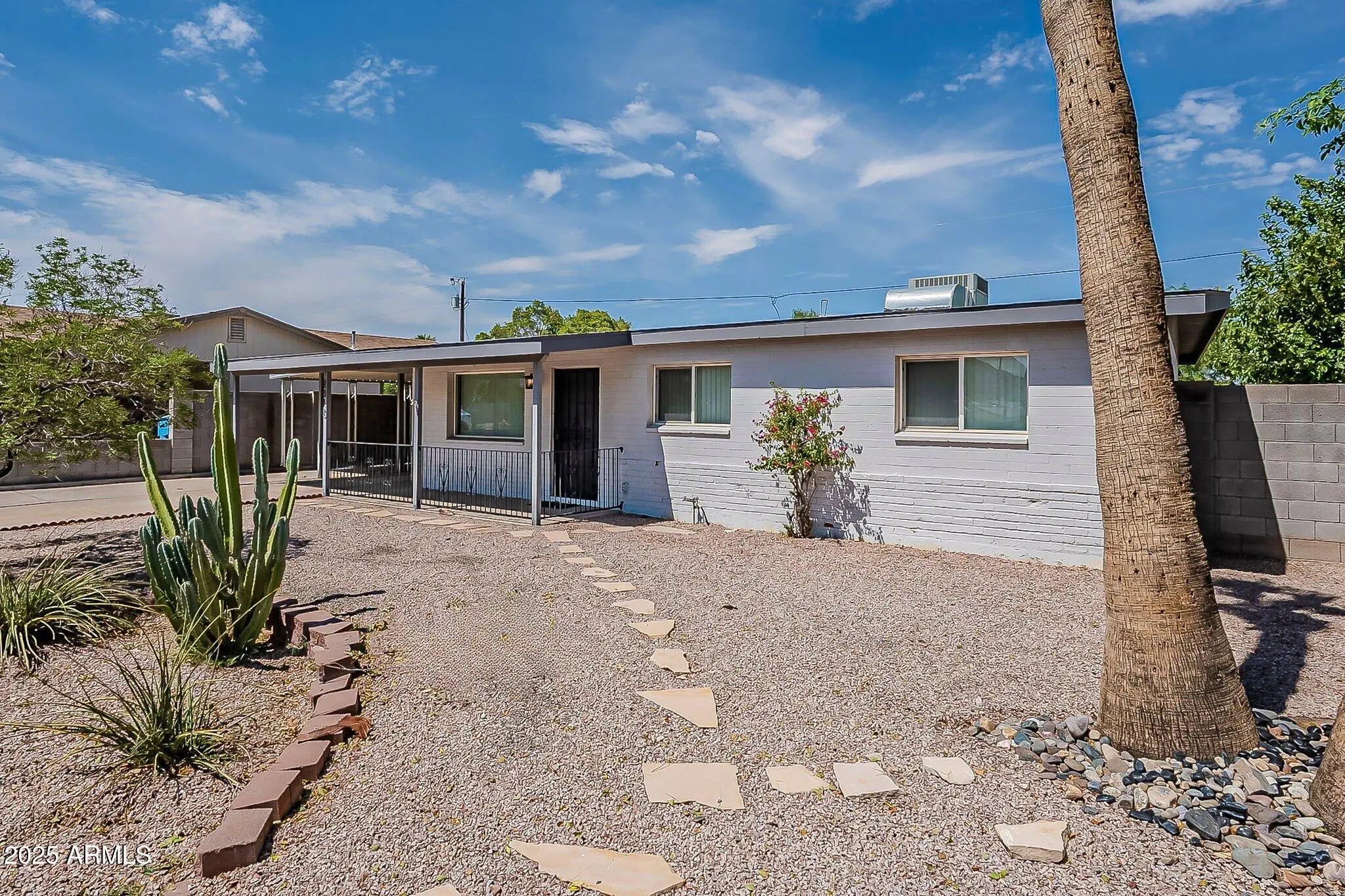 Photo of Listing #6915367