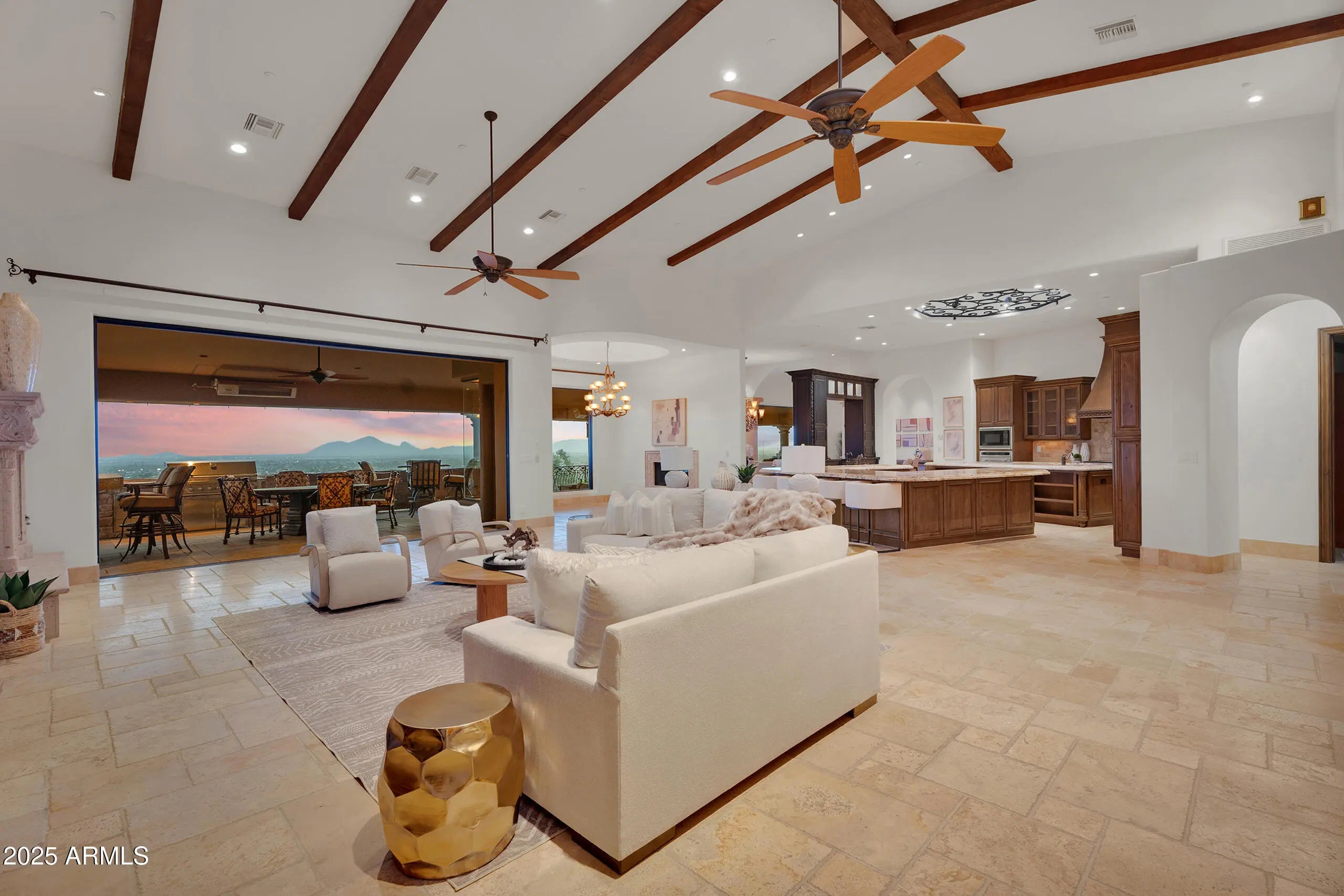 Photo of Listing #6915842