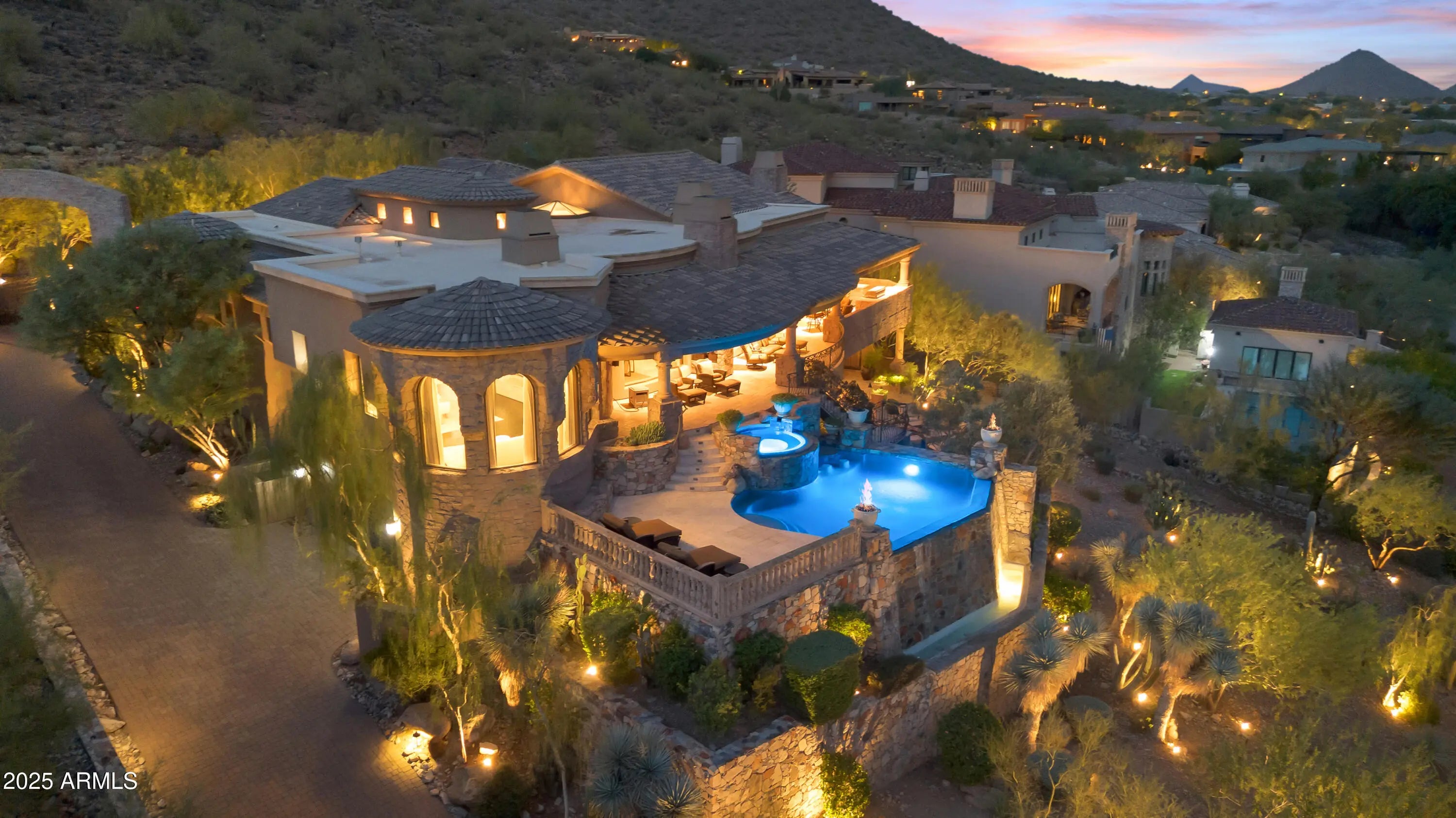 Photo of Listing #6915842