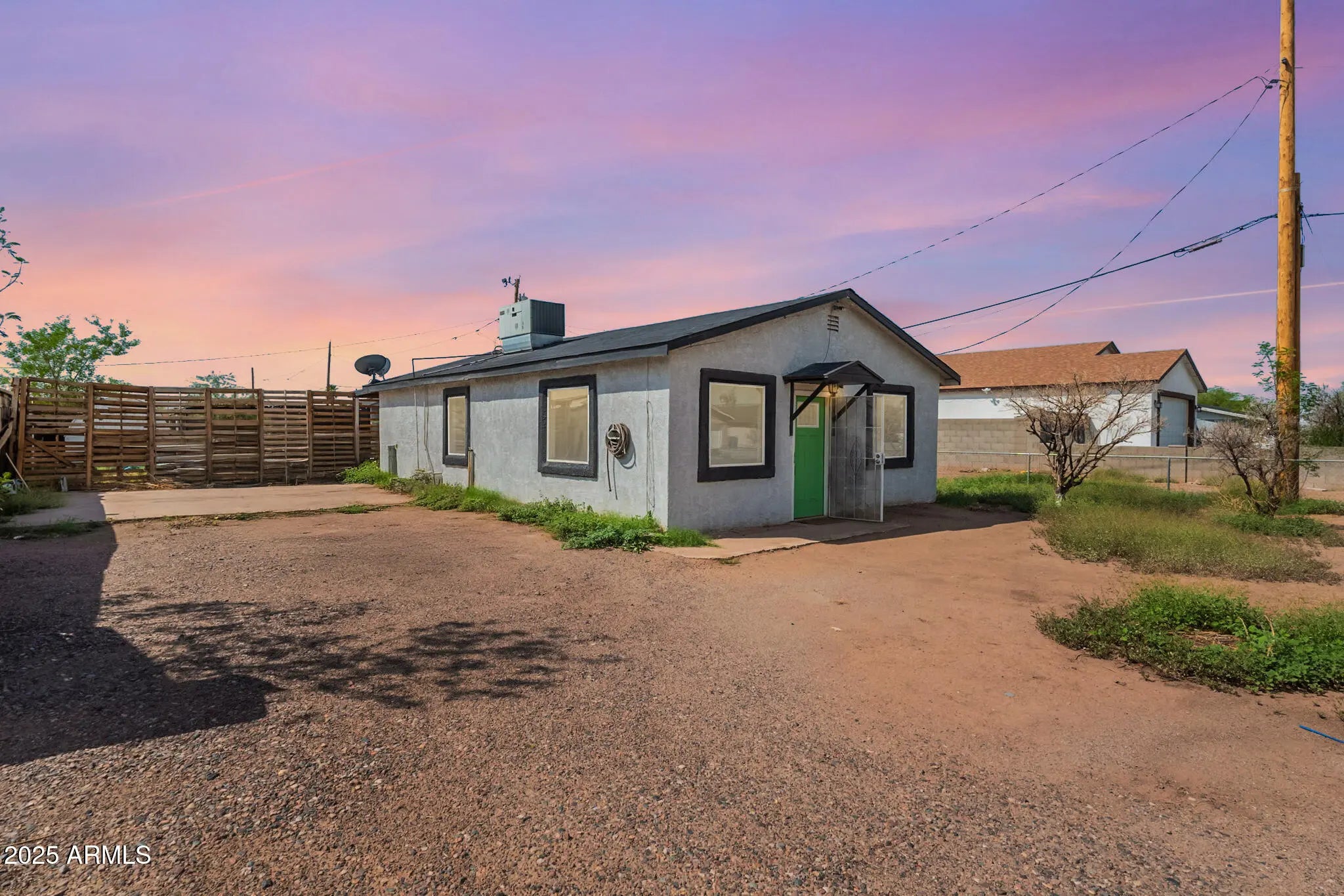 Photo of Listing #6915355