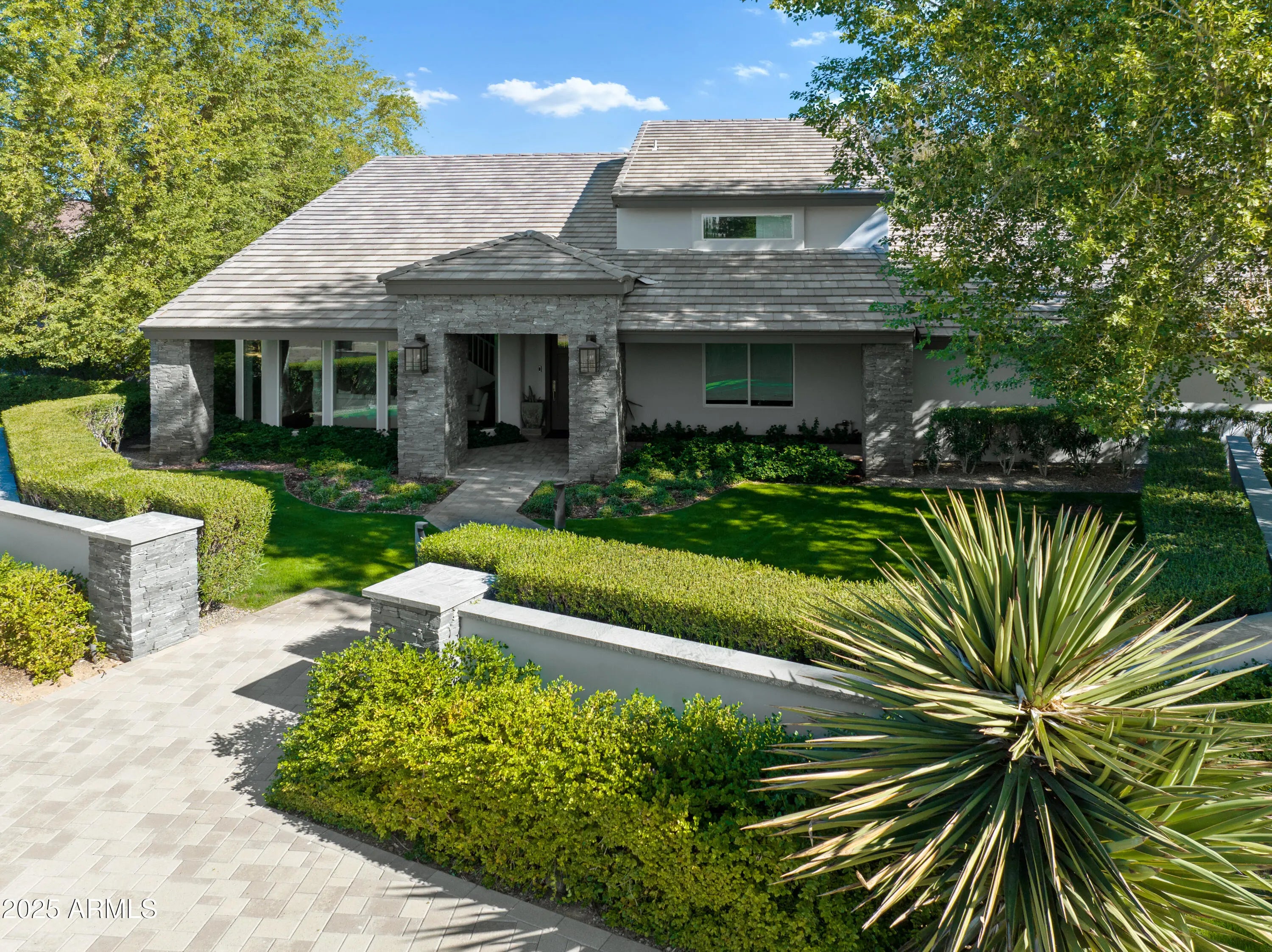 Photo of Listing #6918628