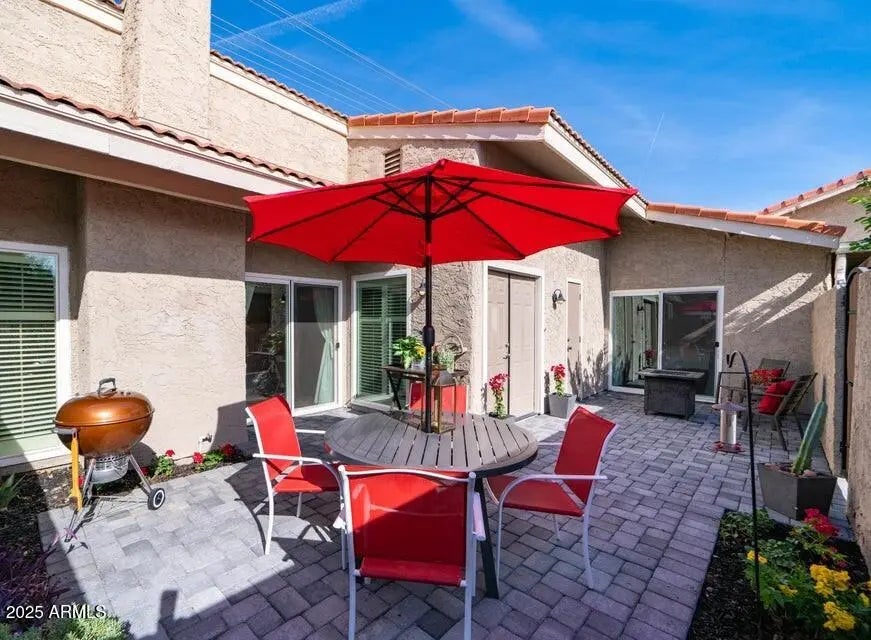 Photo of Listing #6914679