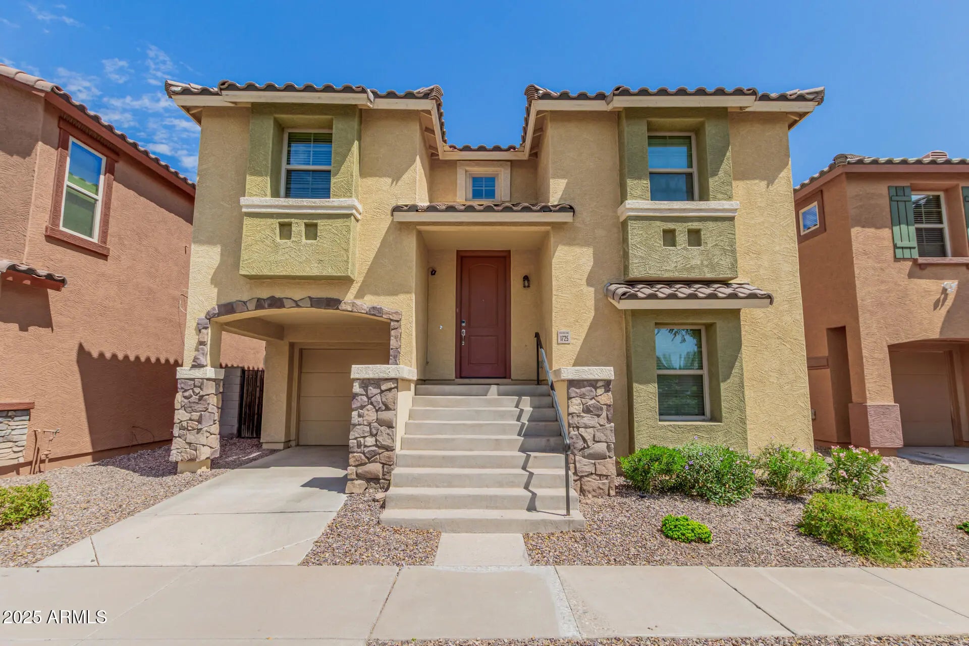 Photo of Listing #6915622