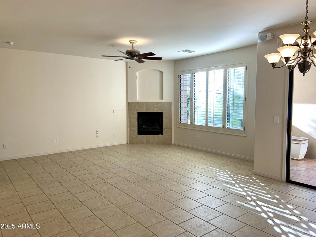 7445 E Eagle Crest Drive (unit 1143), Mesa