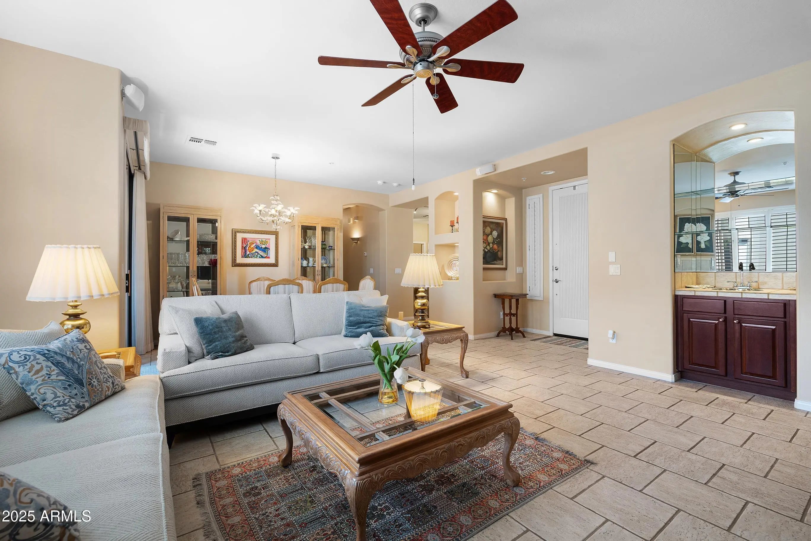 Photo of Listing #6933275