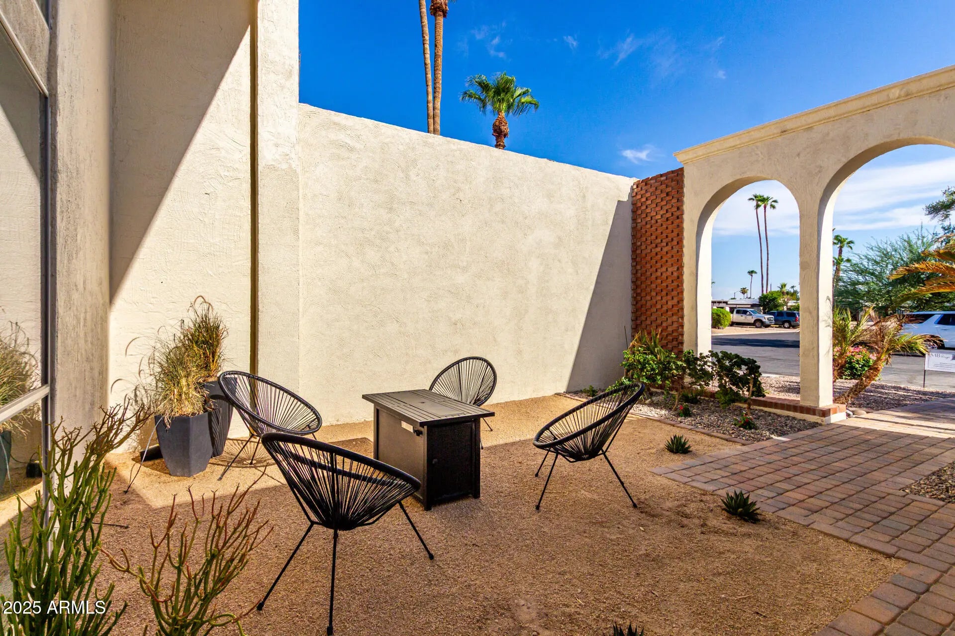 Photo of Listing #6915112