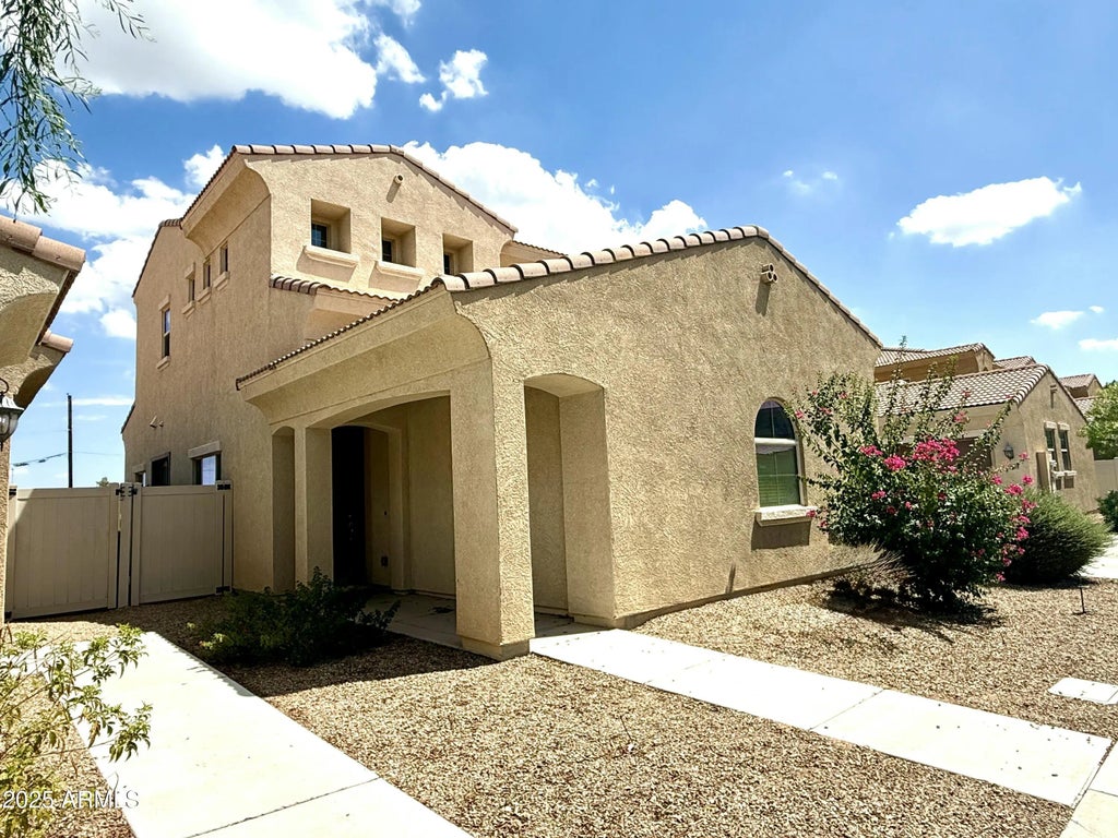 1367 S Country Club Drive (unit 1039), Mesa