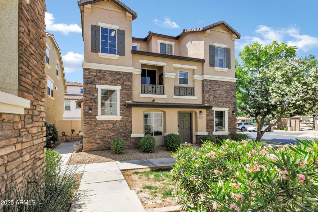 945 W Wendy Way, Gilbert