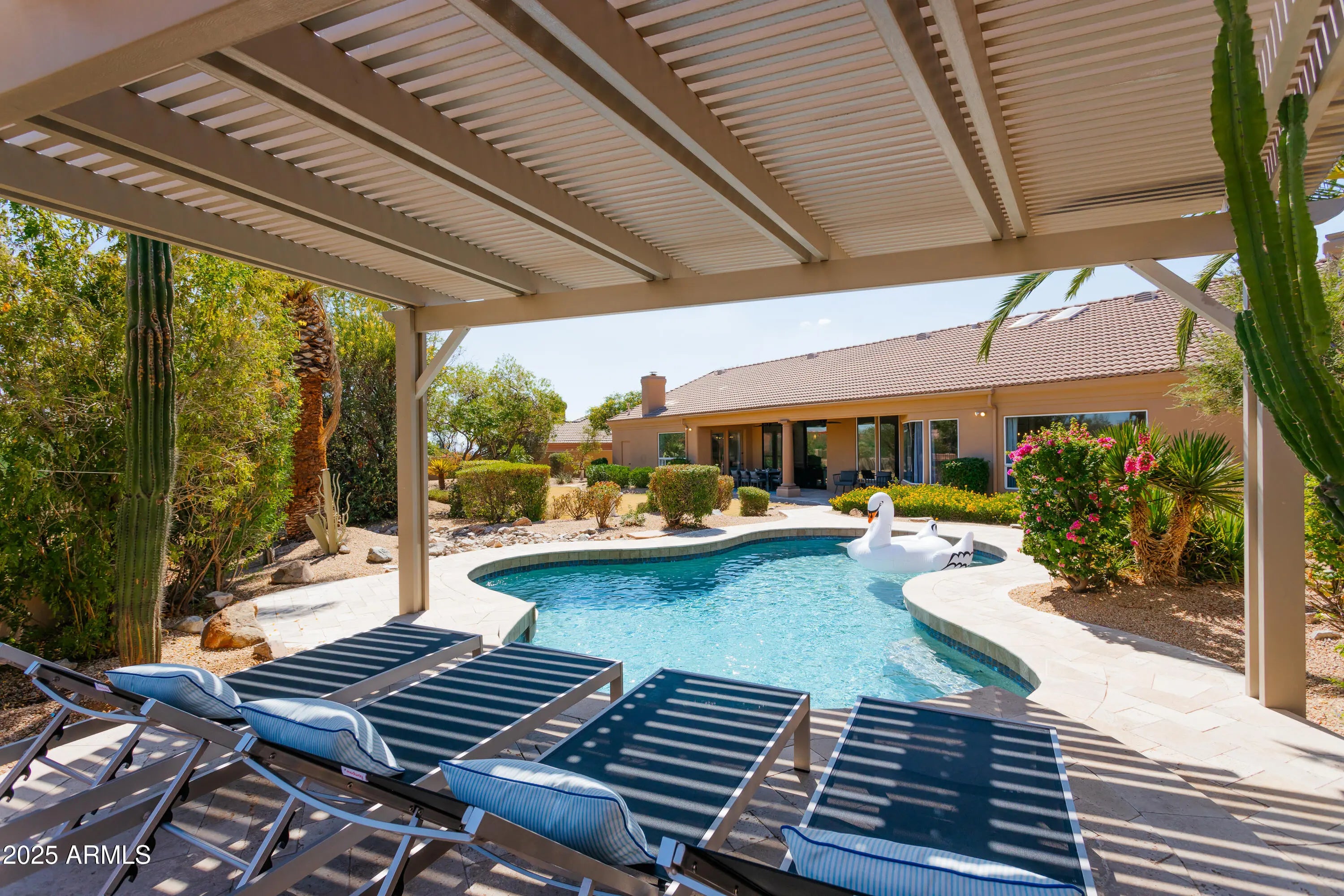 Photo of Listing #6914669