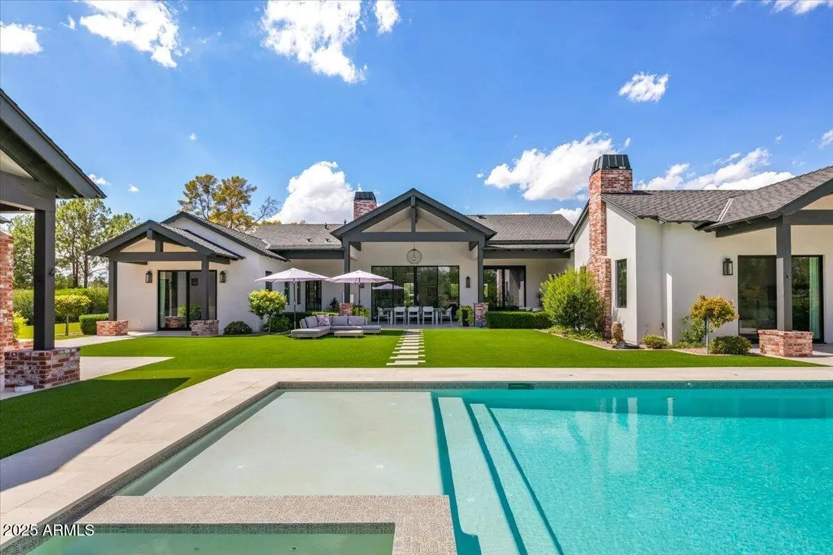 Photo of Listing #6923004