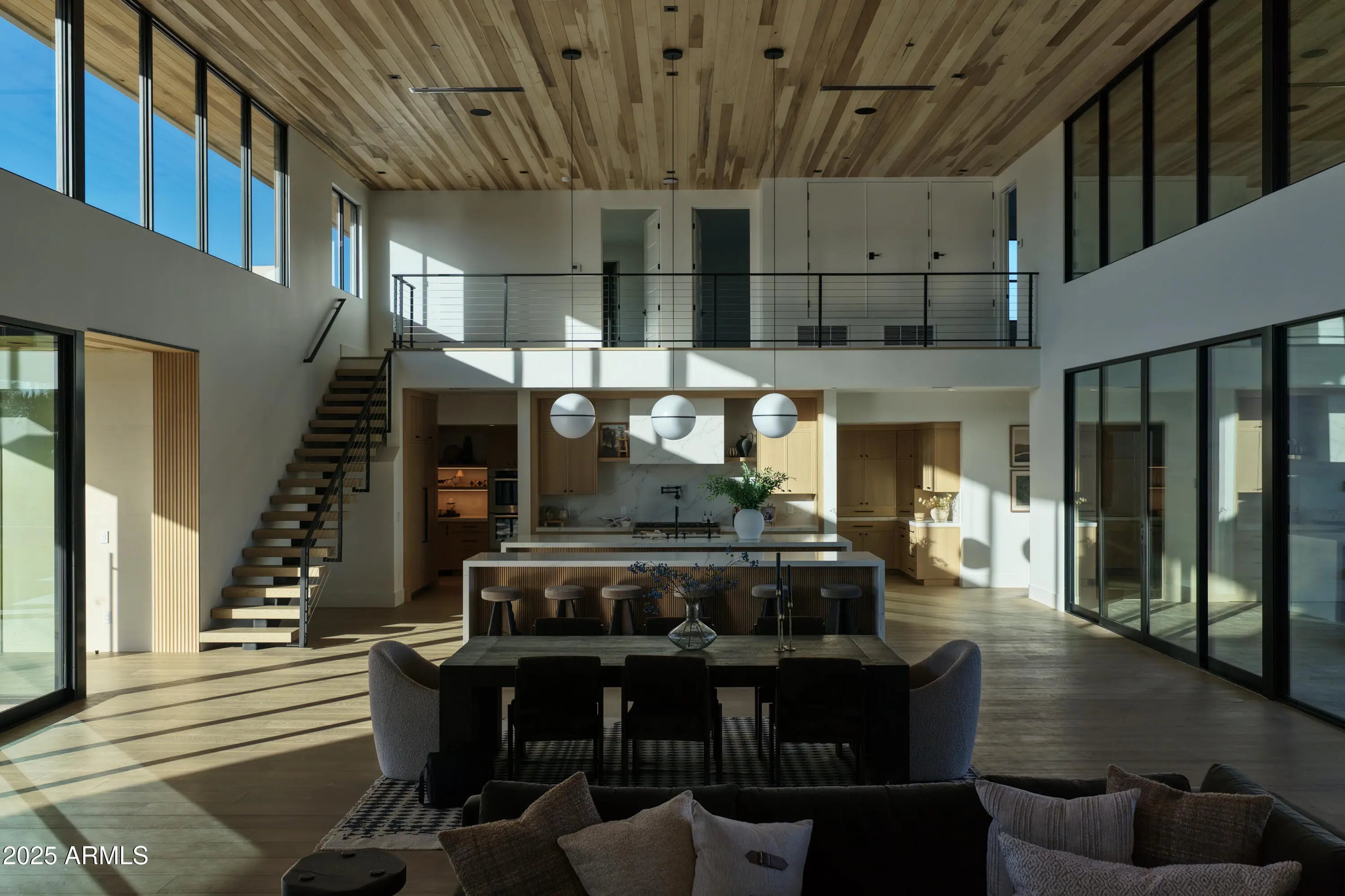 Photo of Listing #6915212