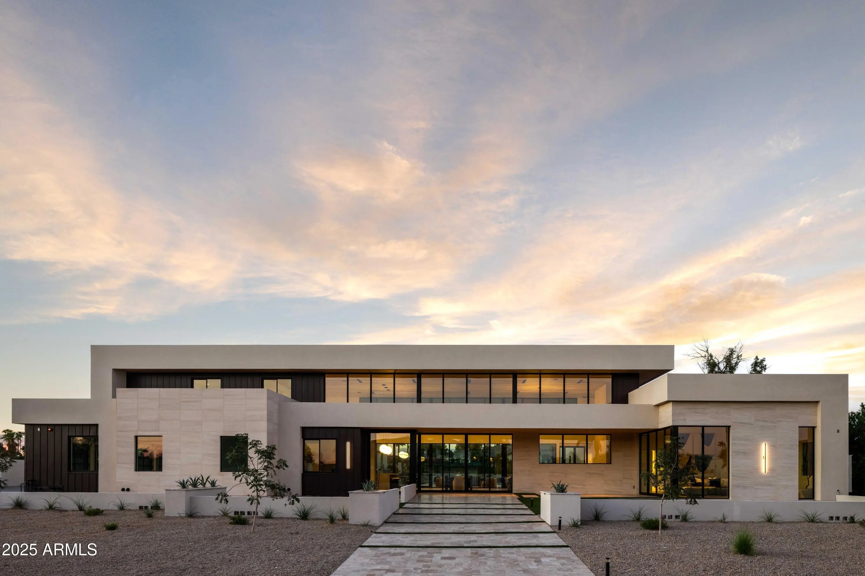 Photo of Listing #6915212