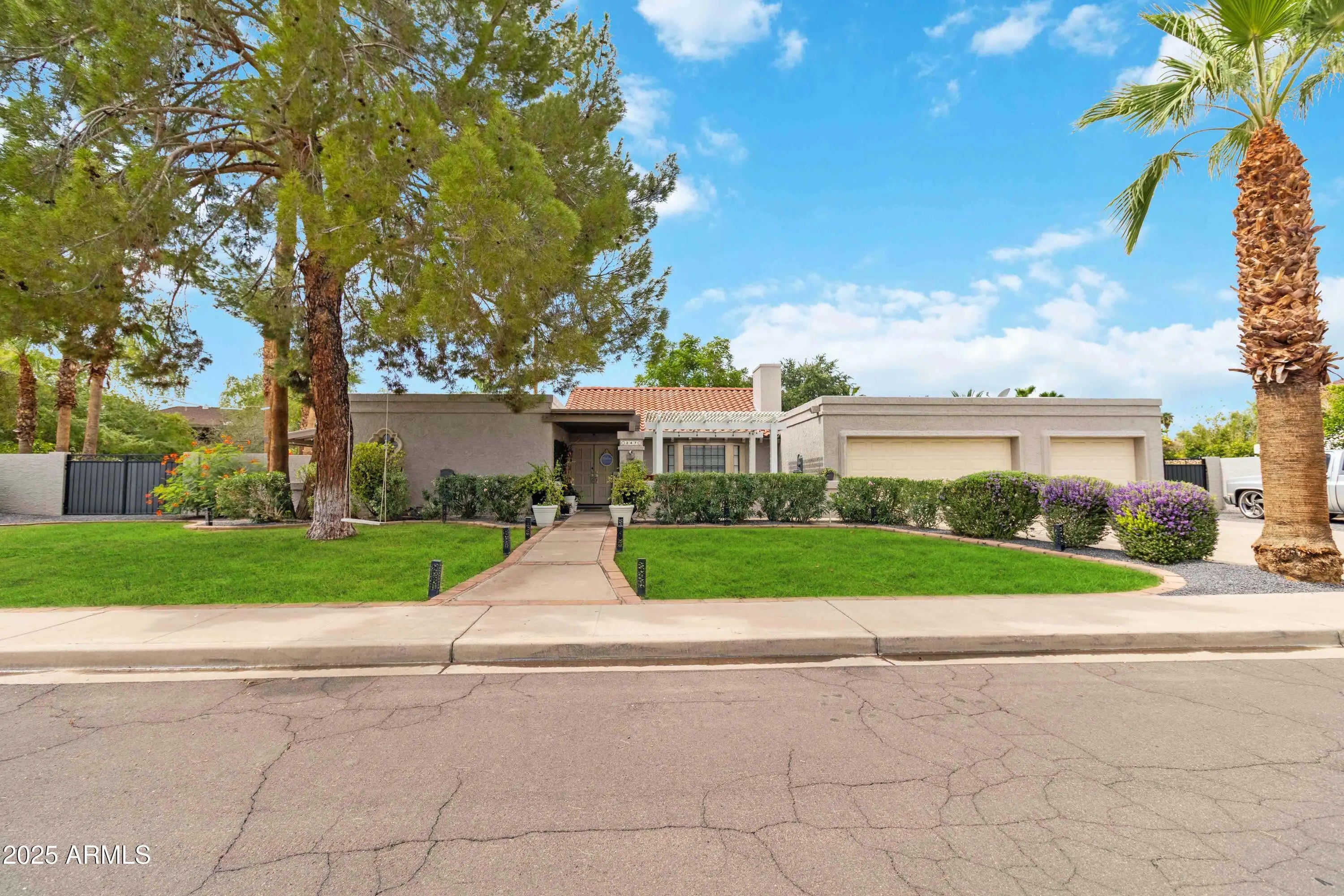 Photo of Listing #6916898