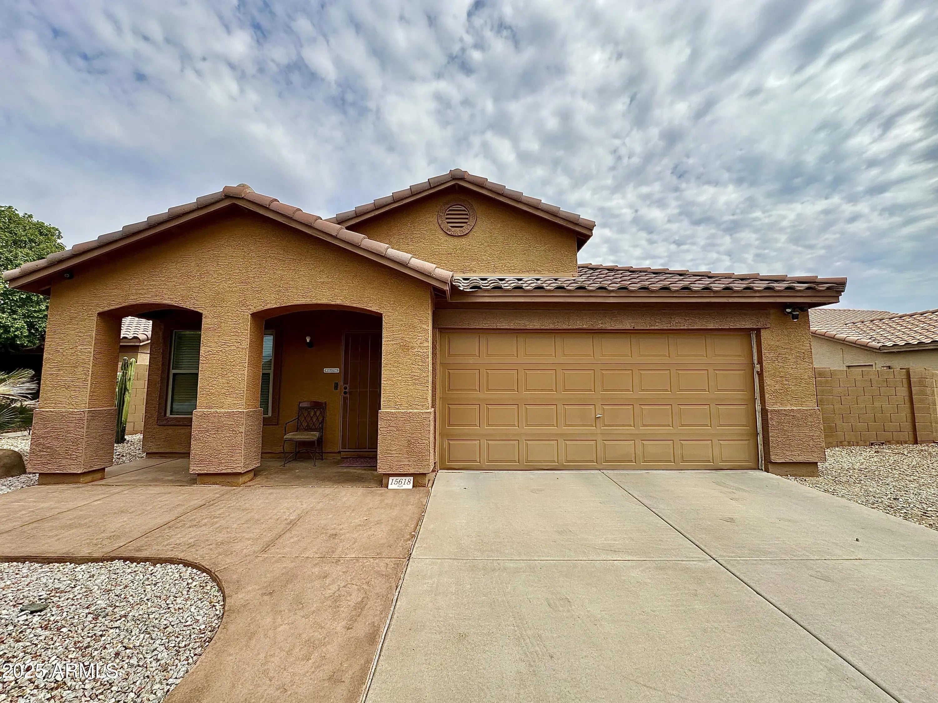 Photo of Listing #6915249