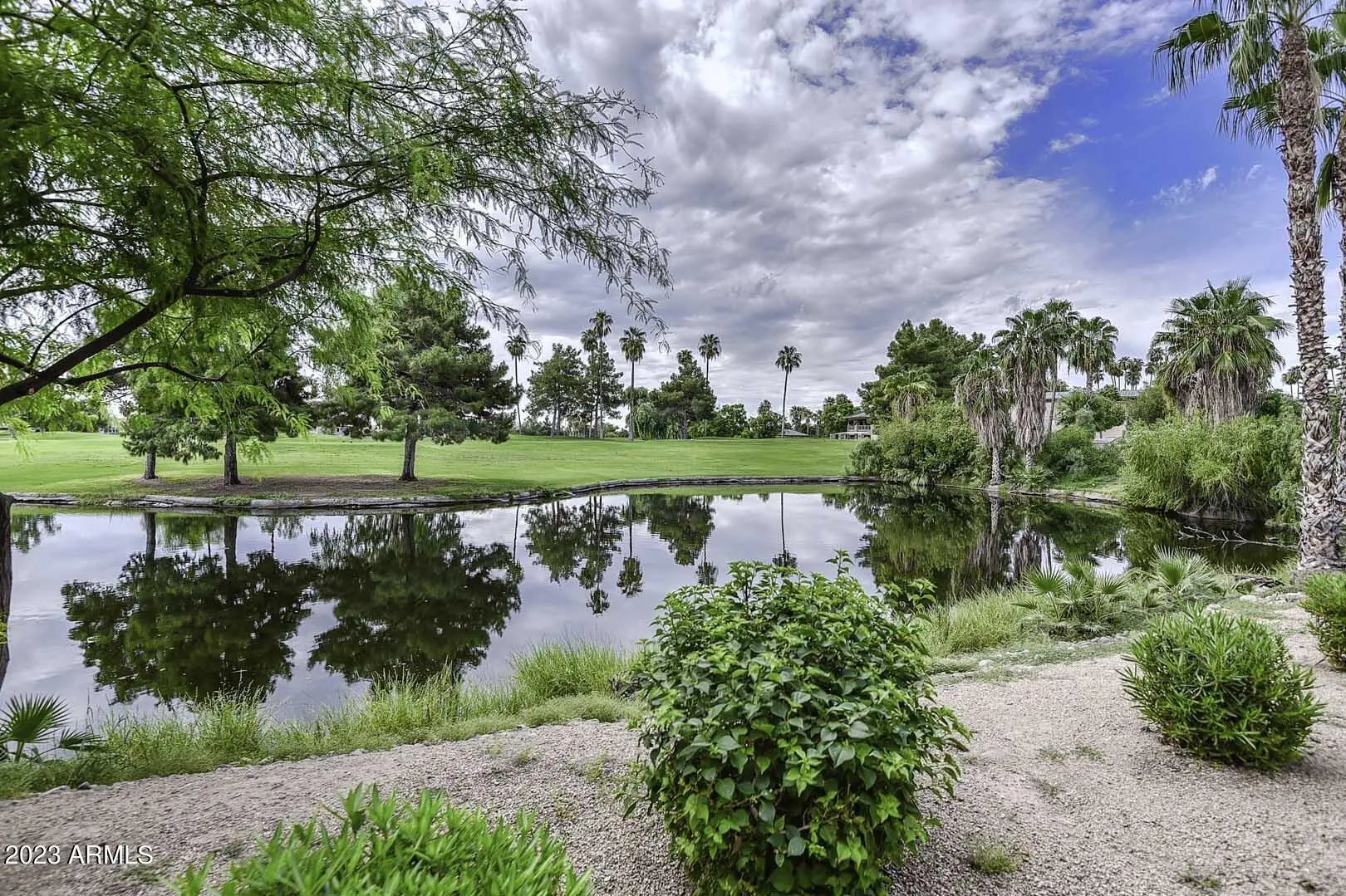 Photo of Listing #6915336