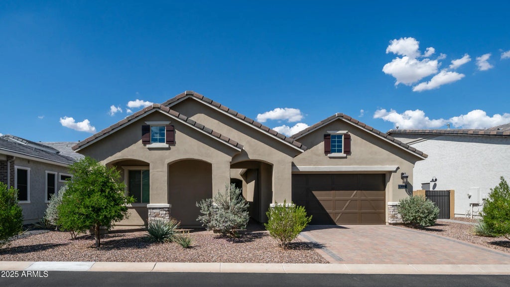 8032 E June Circle, Mesa
