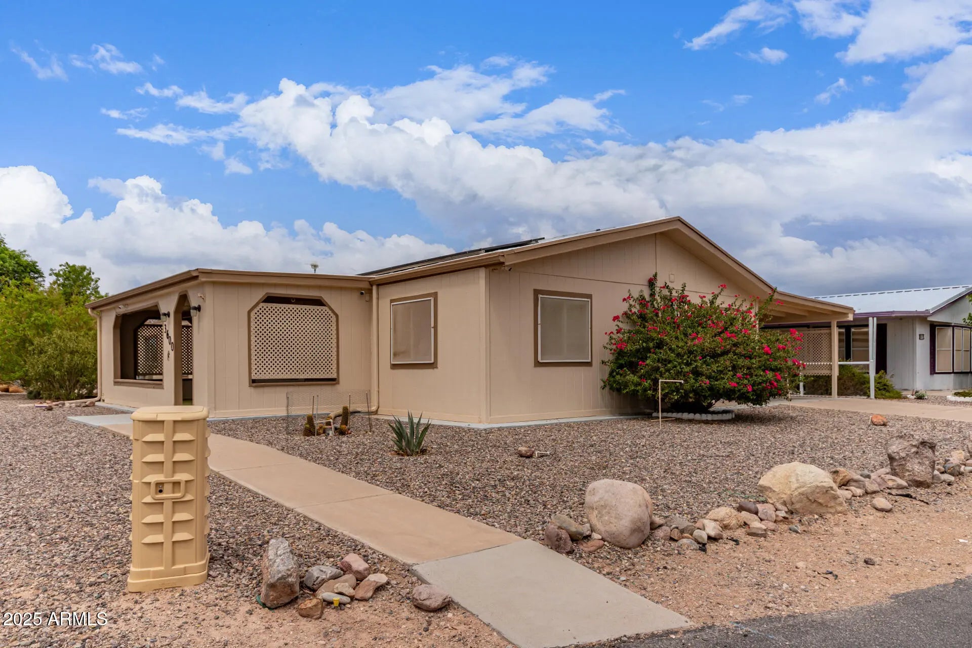 Photo of Listing #6915062