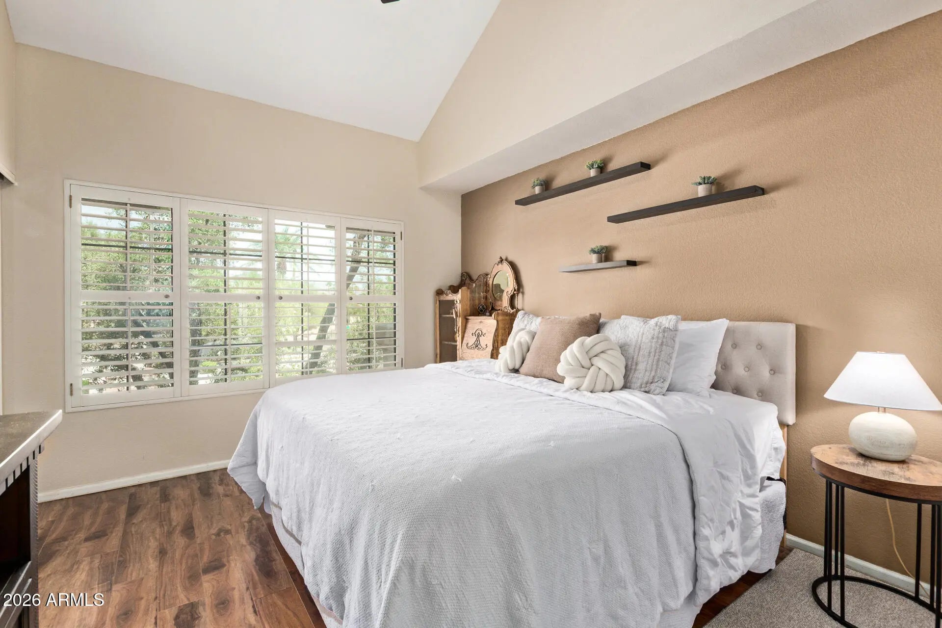 Photo of Listing #6915864