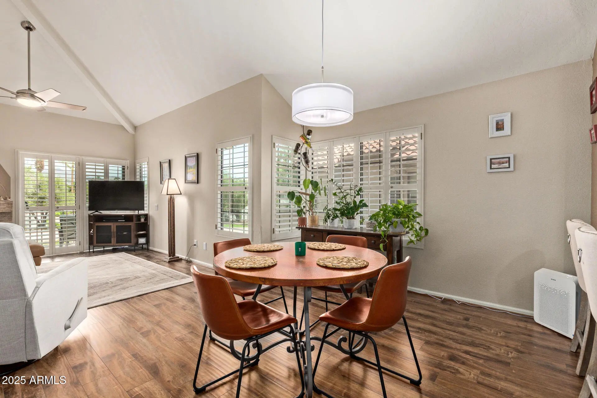 Photo of Listing #6915864