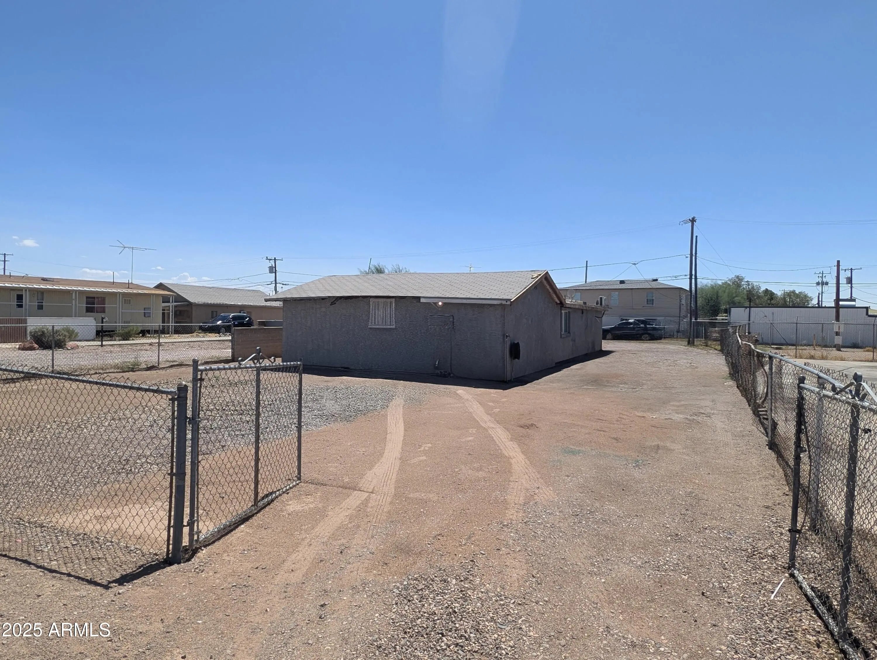 Photo of Listing #6915195