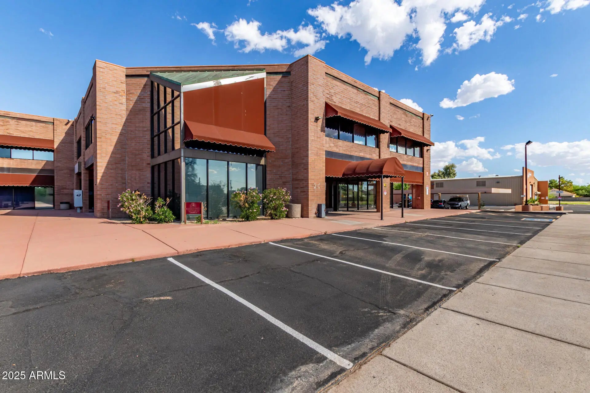 Photo of Listing #6919009