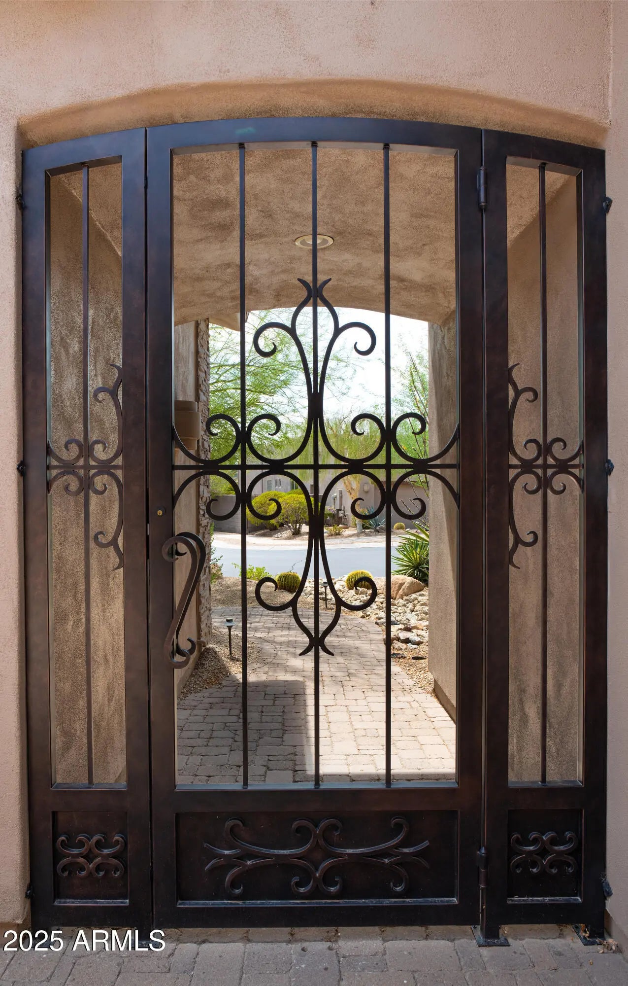 Photo of Listing #6915854