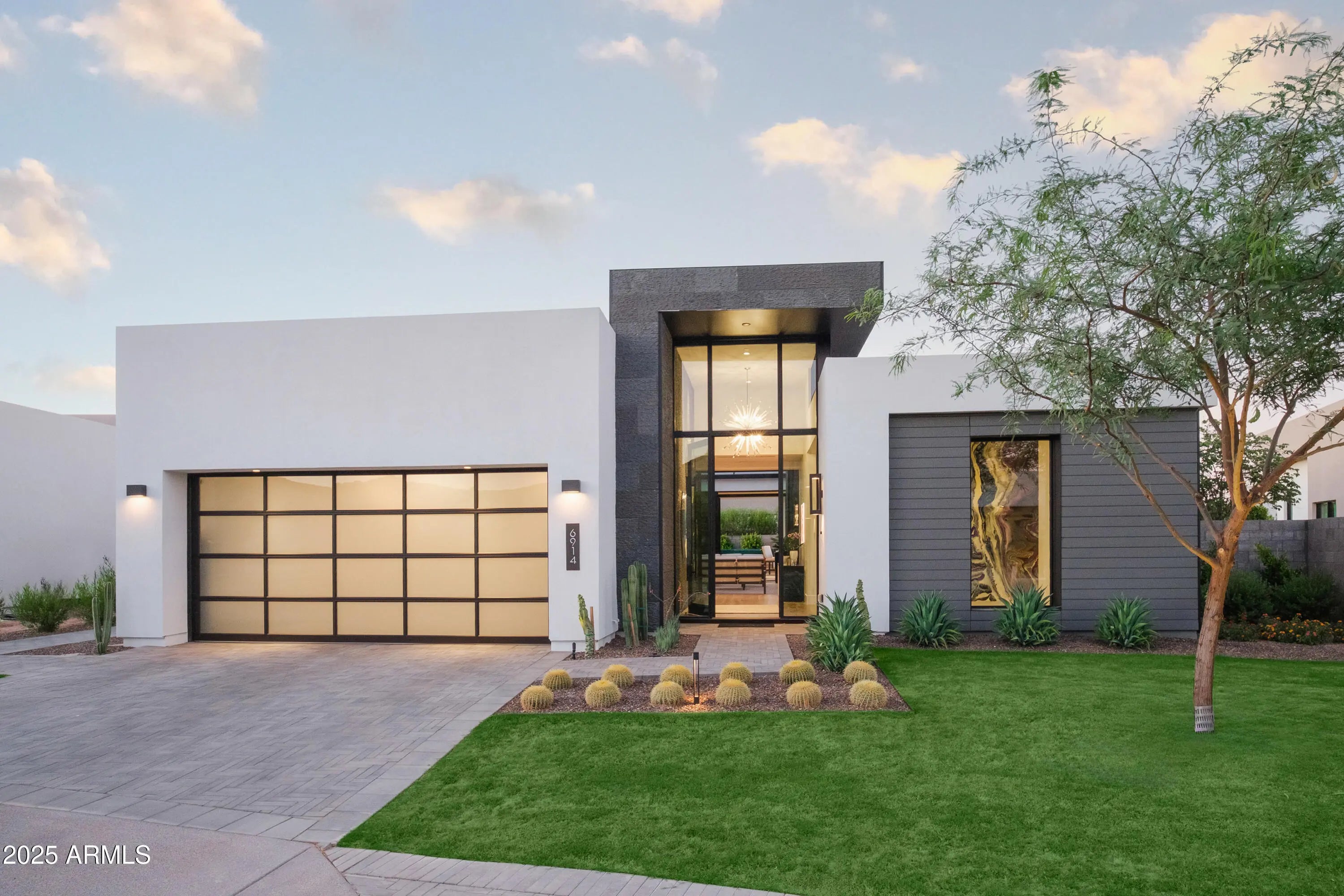 Photo of Listing #6915962