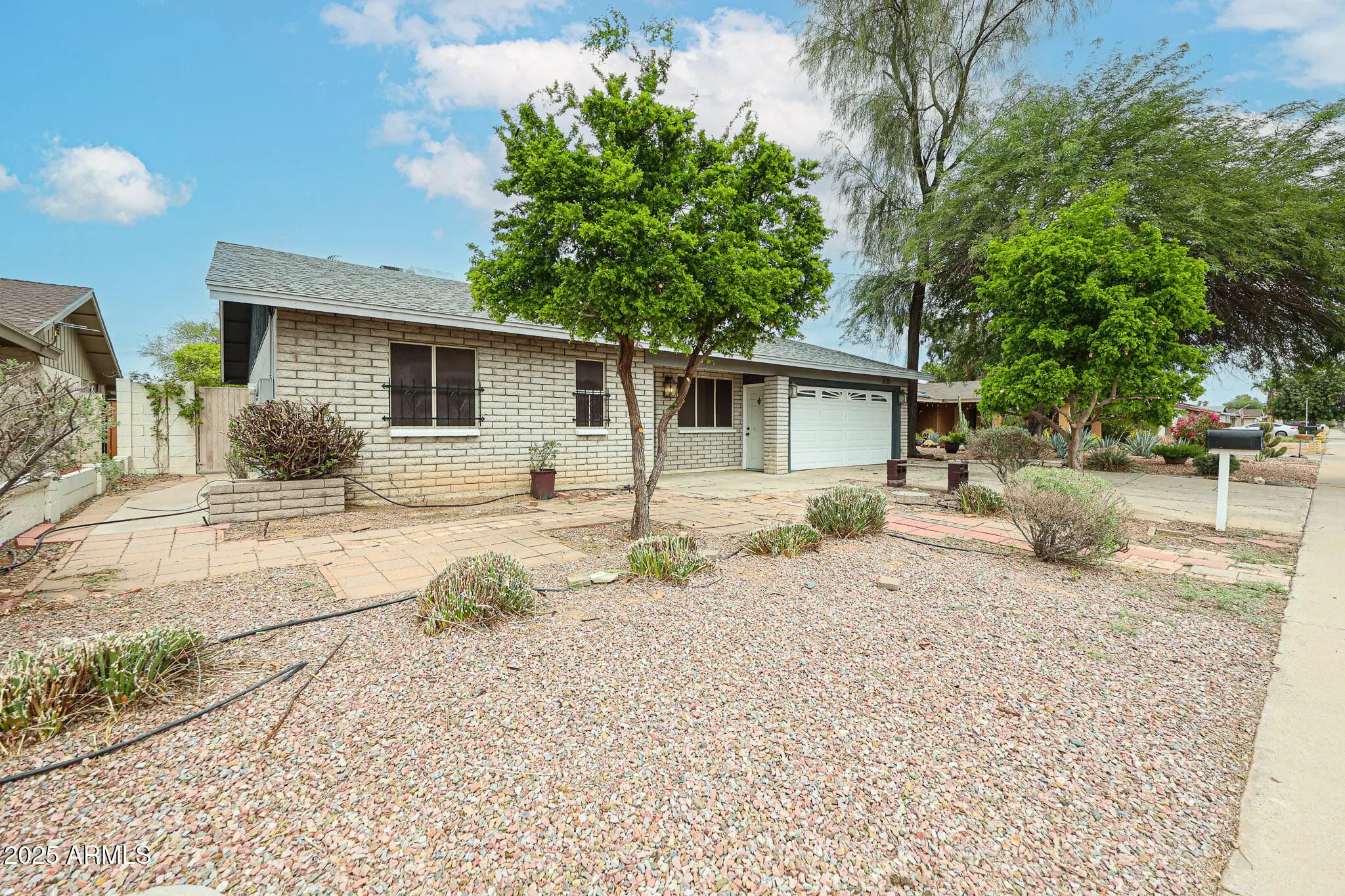 Photo of Listing #6915398