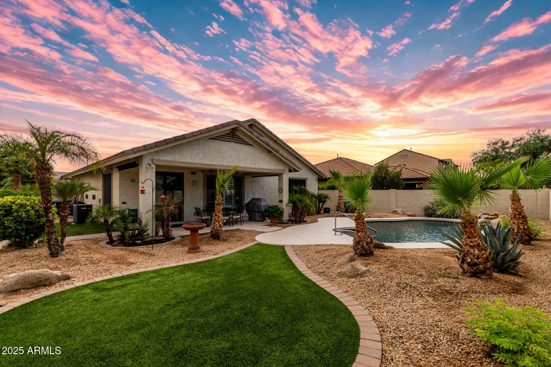 Photo of Listing #6915550