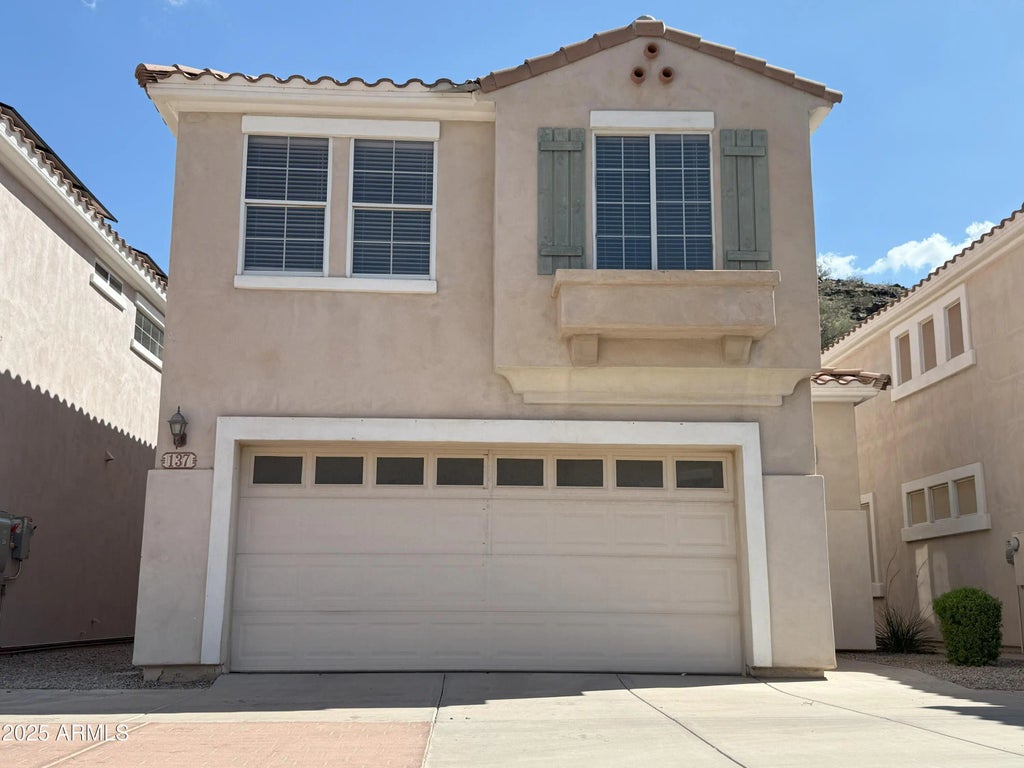 137 W Mountain Sage Drive, Phoenix