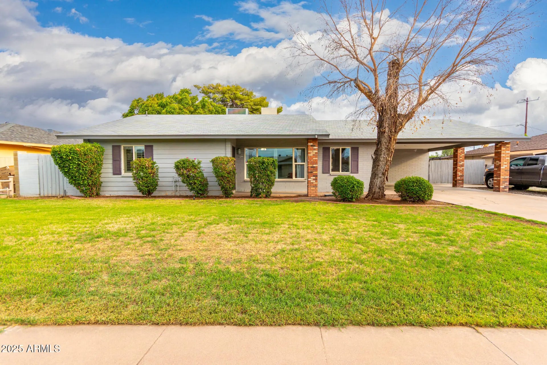 Photo of Listing #6915933