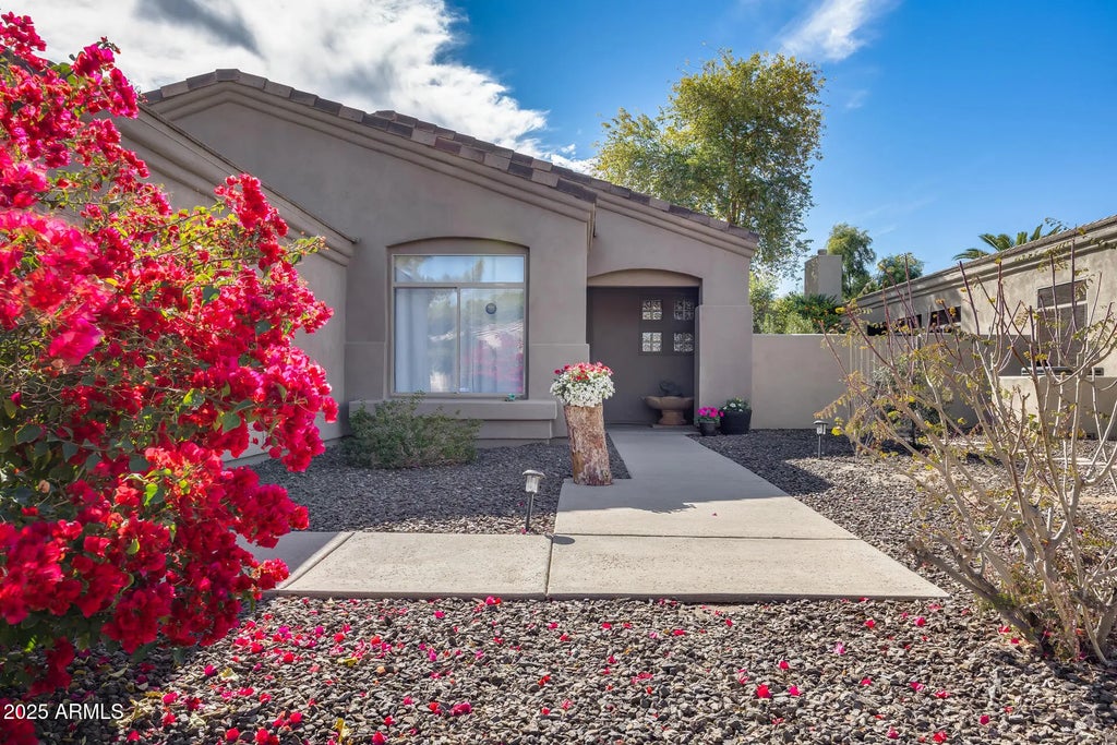 2023 E Beautiful Lane, Phoenix