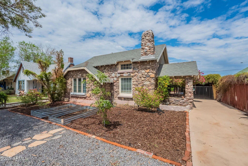 1922 W Holly Street, Phoenix