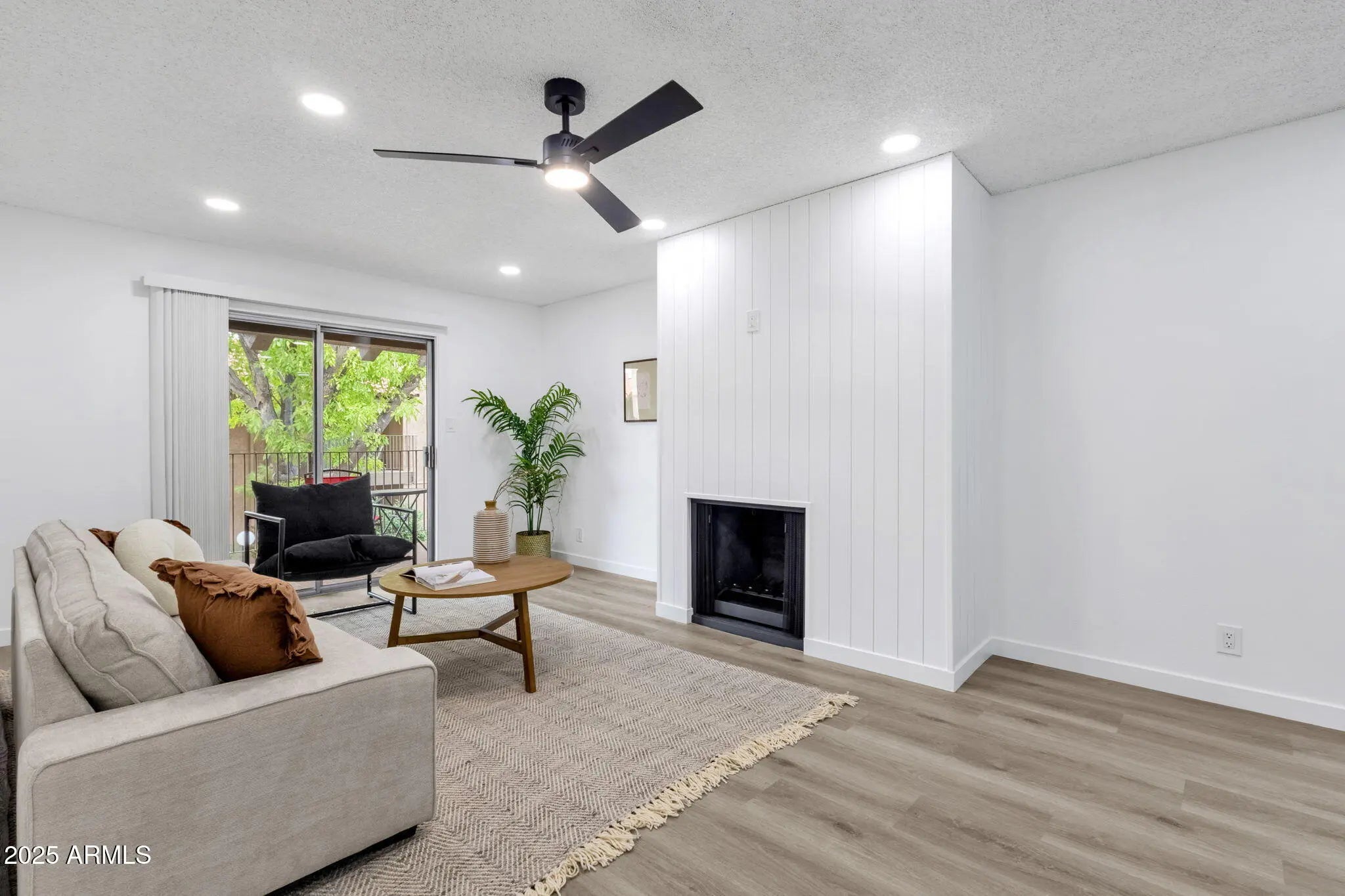 Photo of Listing #6915749