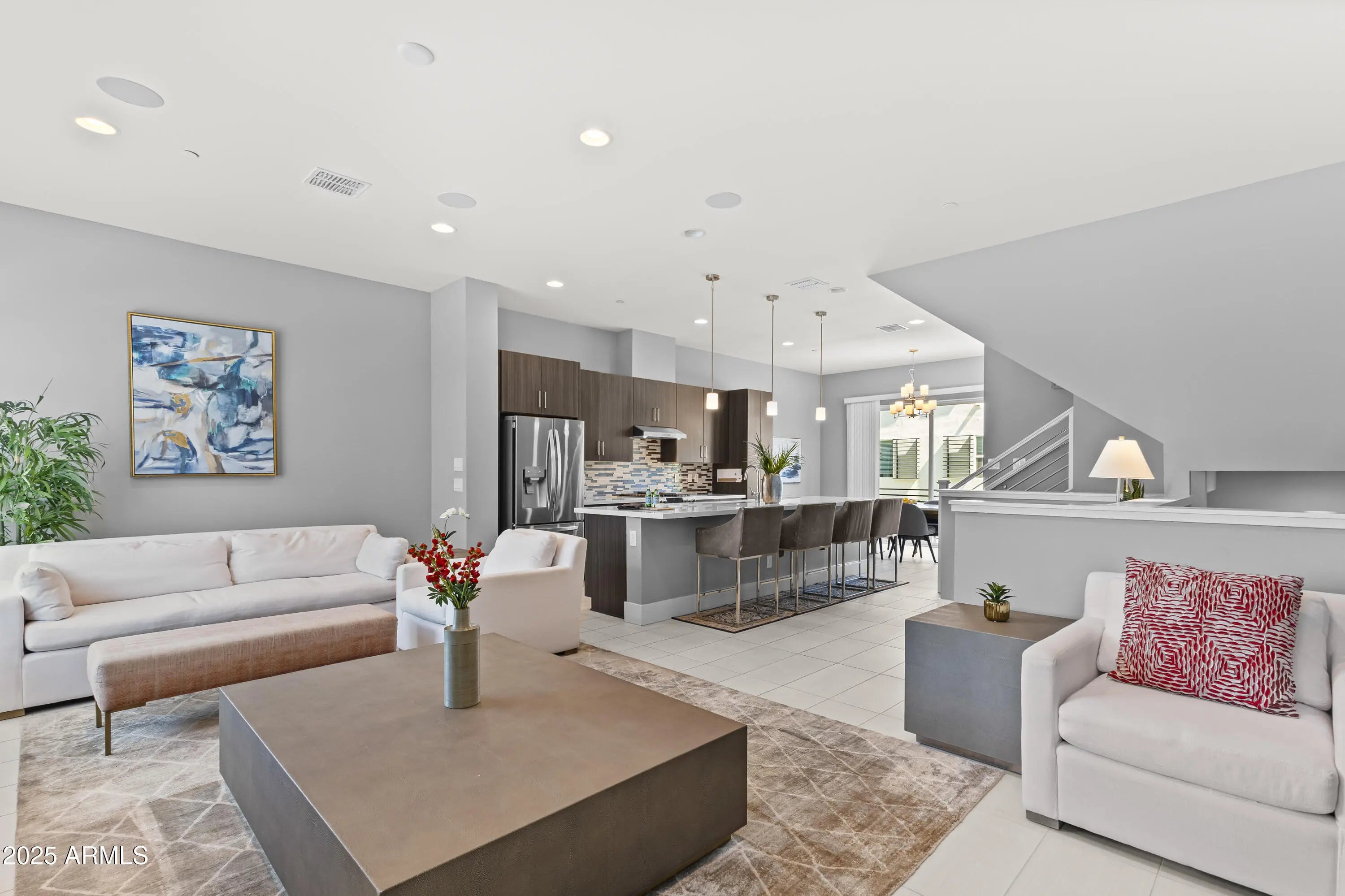 Photo of Listing #6916262