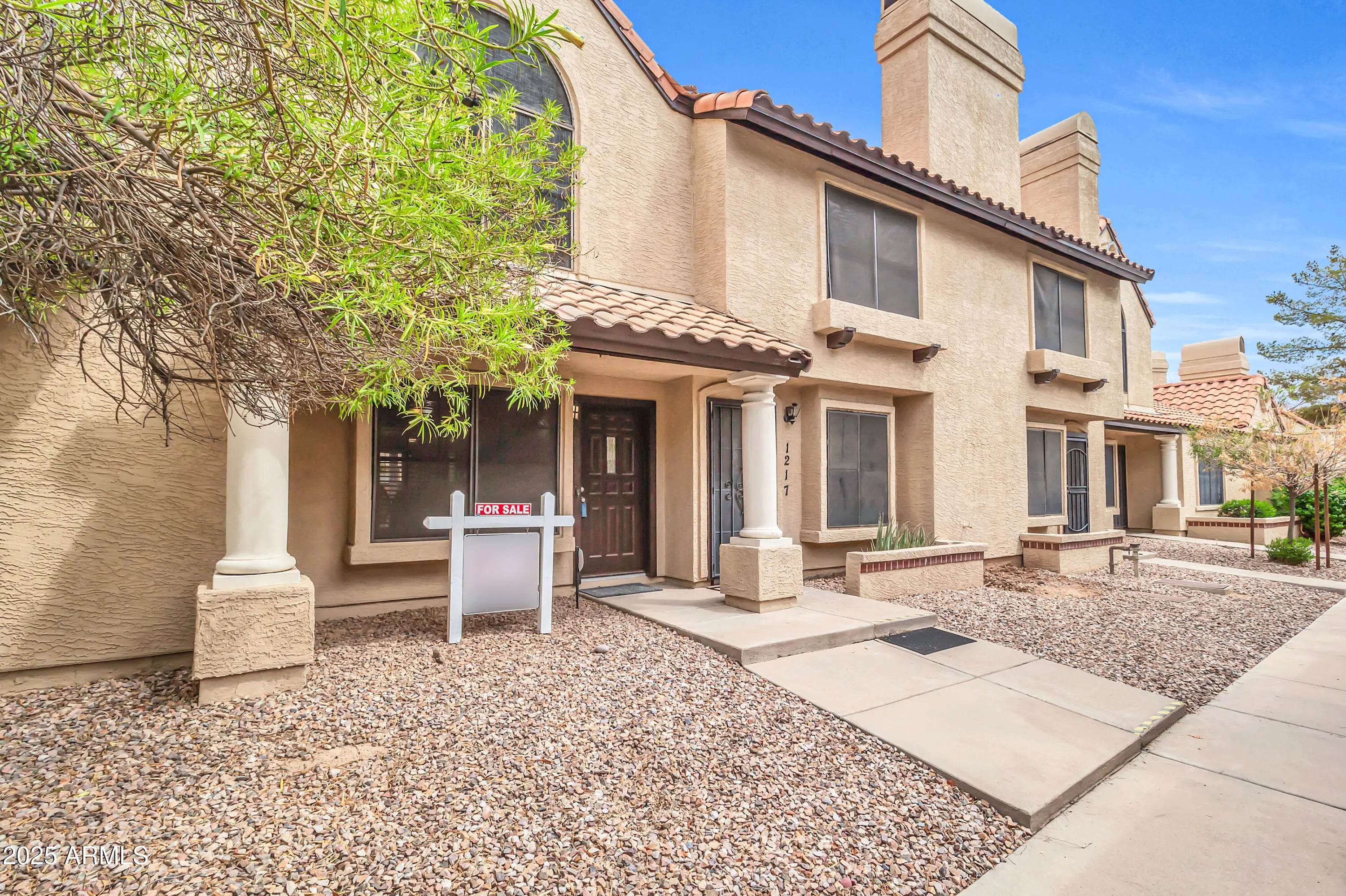 Photo of Listing #6915981