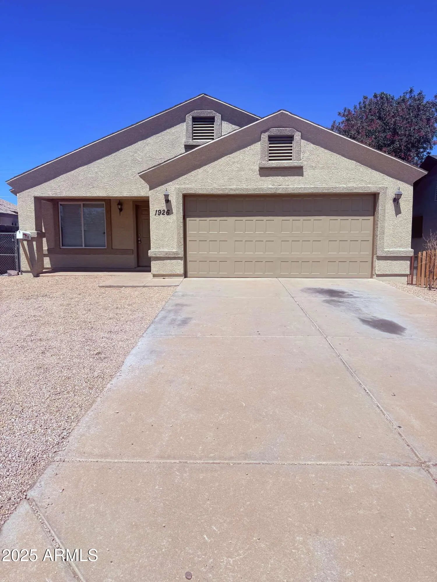 Photo of Listing #6915697