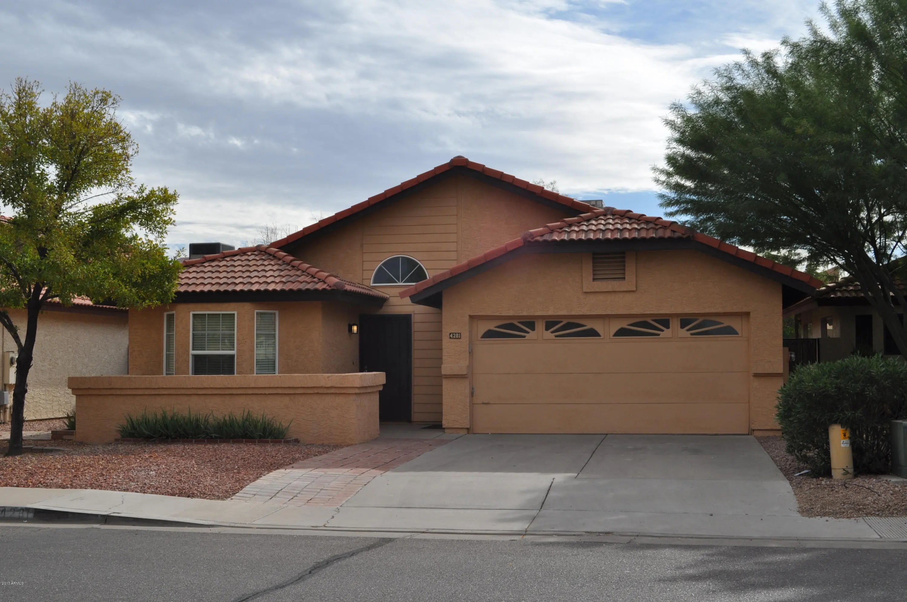 Photo of Listing #6916574