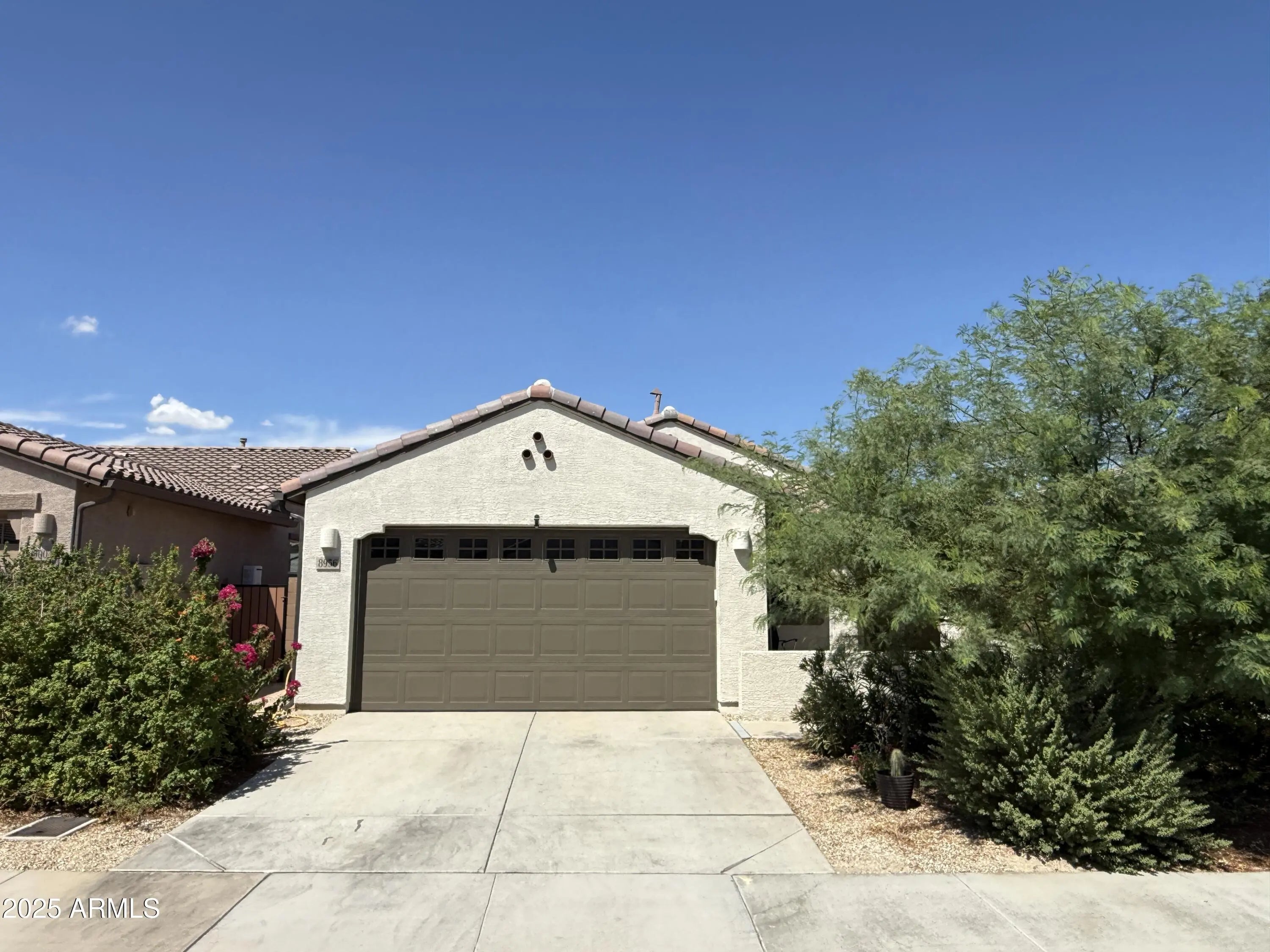 Photo of Listing #6916410