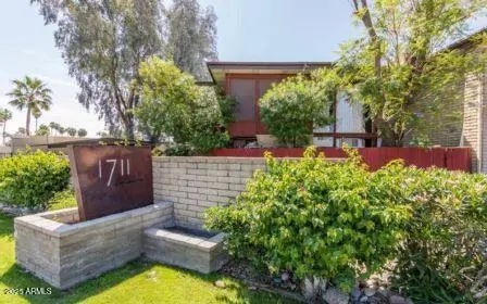 Photo of Listing #6915807