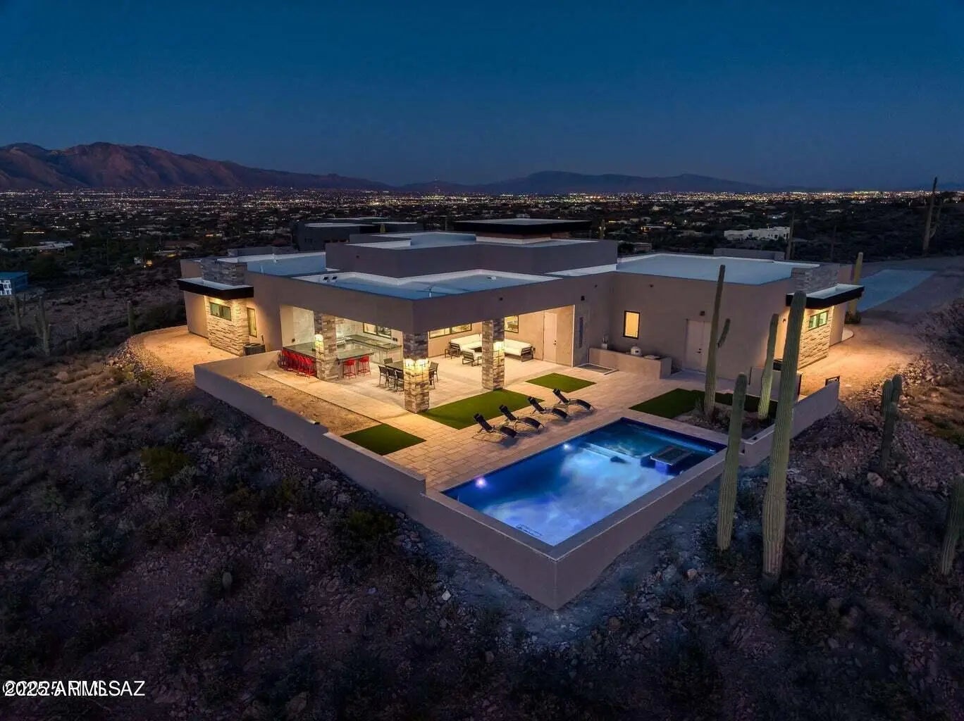 Photo of Listing #6936857