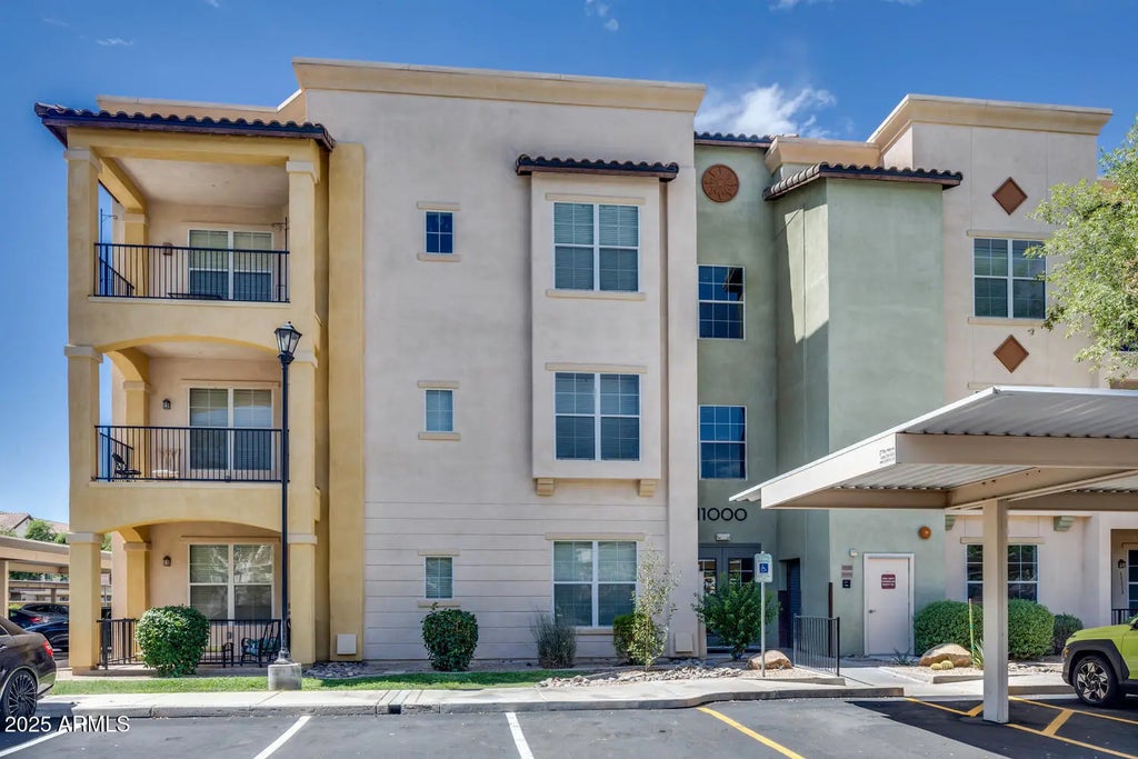 14575 W Mountain View Boulevard (unit 11221), Surprise