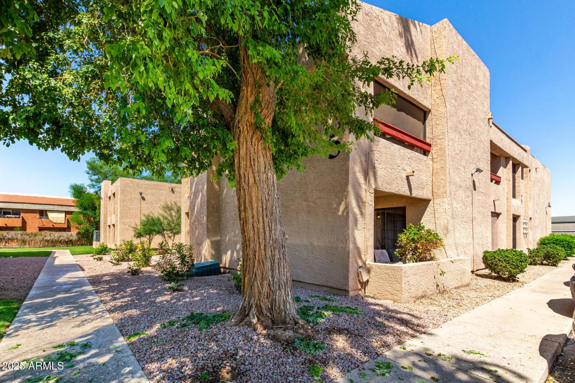 Photo of Listing #6917537