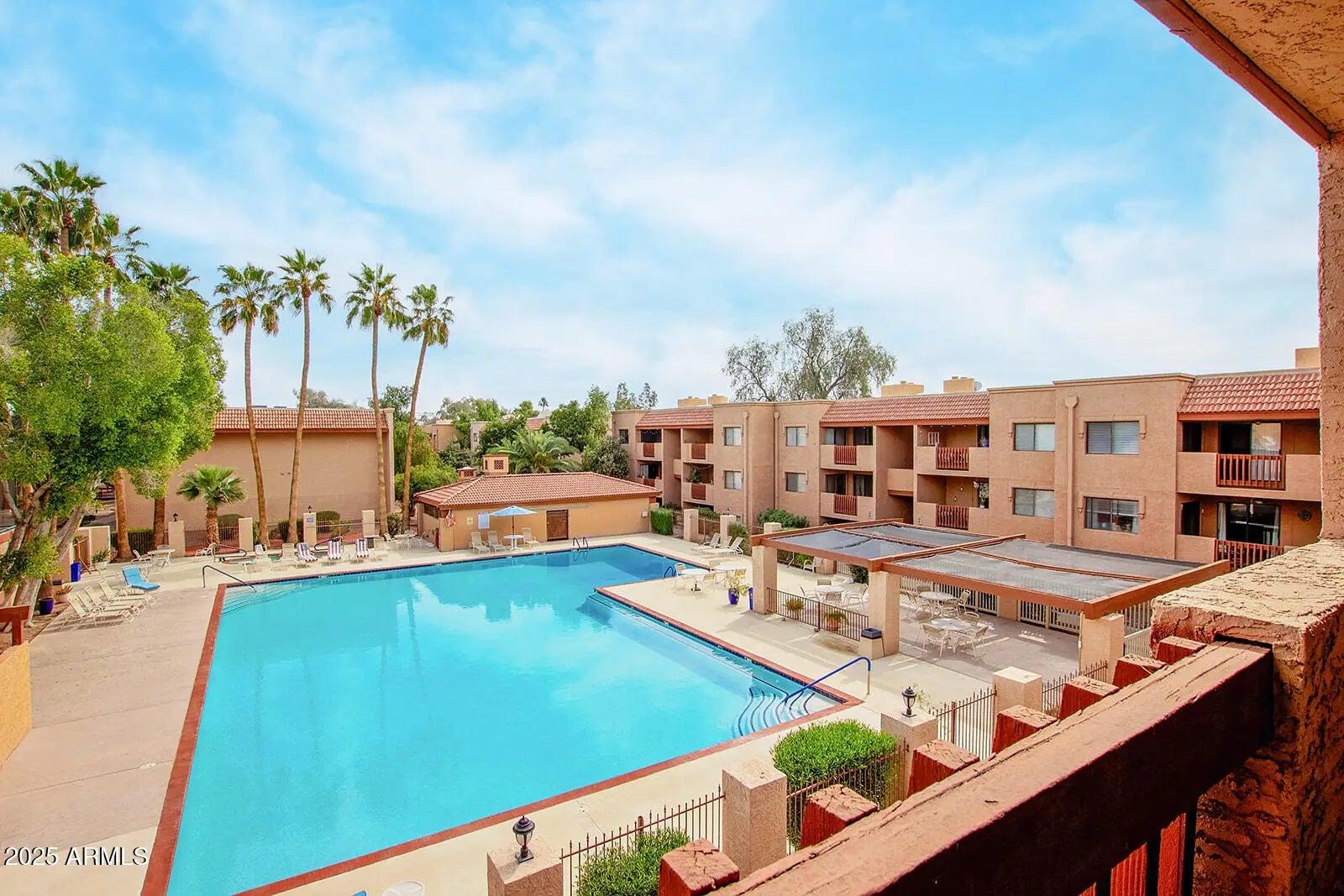 Photo of Listing #6916186